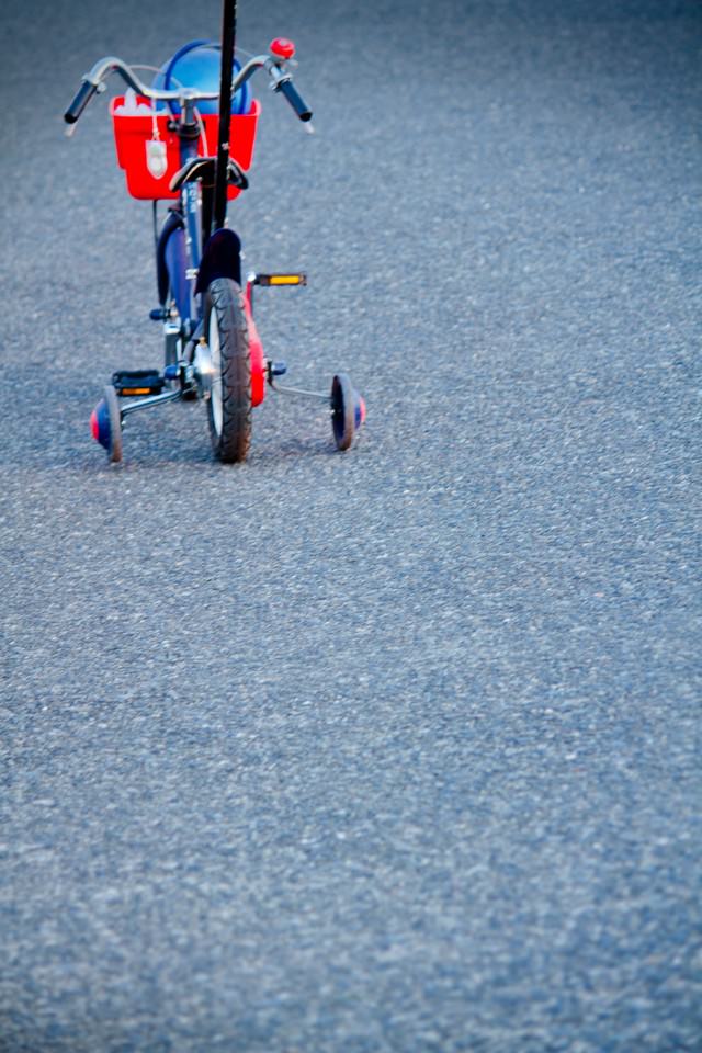 補助輪付き自転車の写真 画像 フリー素材 ぱくたそ