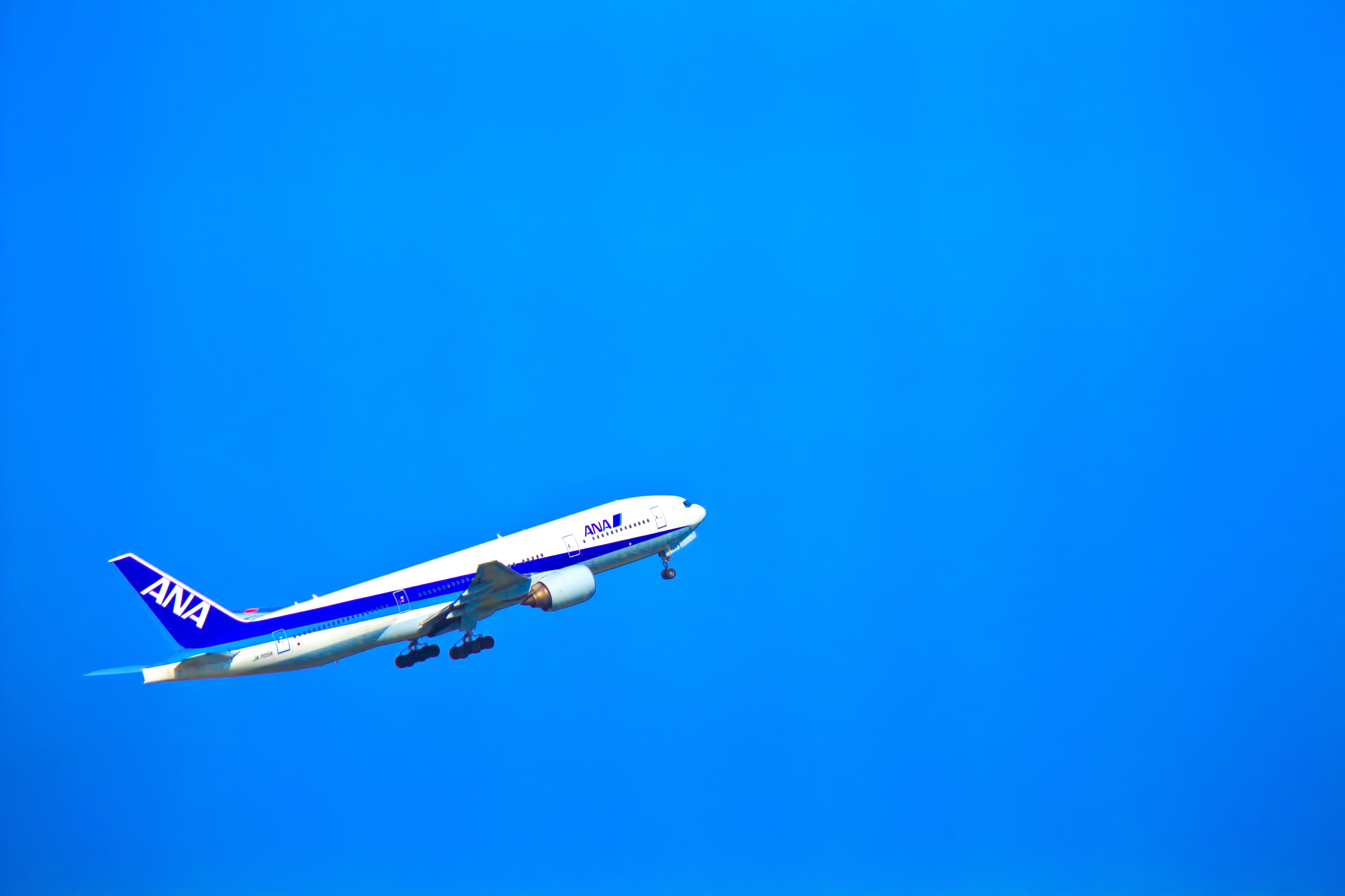 飛び立つ飛行機の写真素材 ぱくたそ