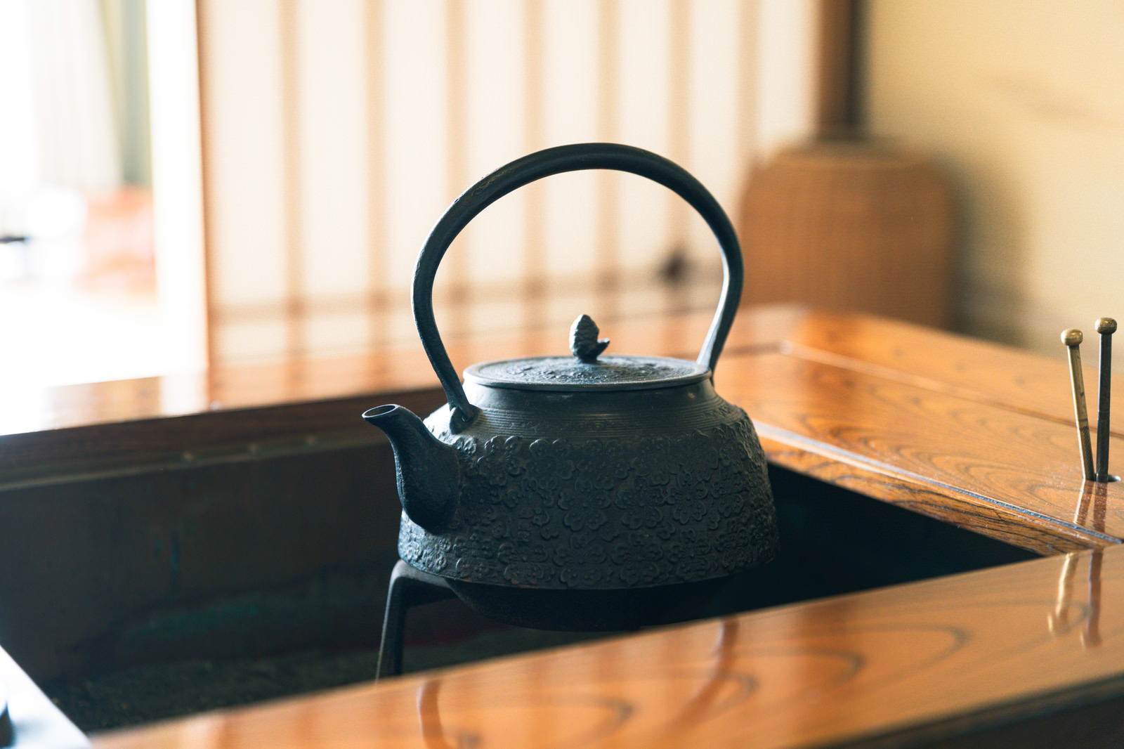 「茶釜と炉」の写真