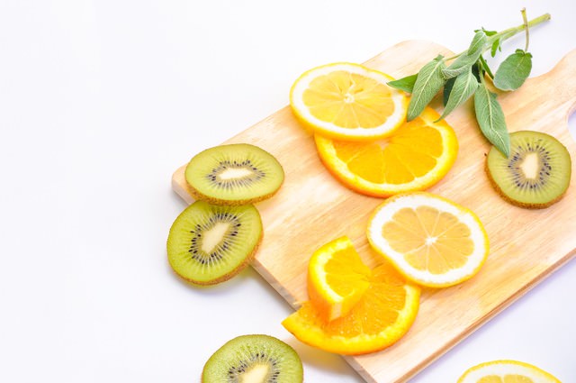レモンとキウイフルーツのカットの写真を無料ダウンロード フリー素材 ぱくたそ