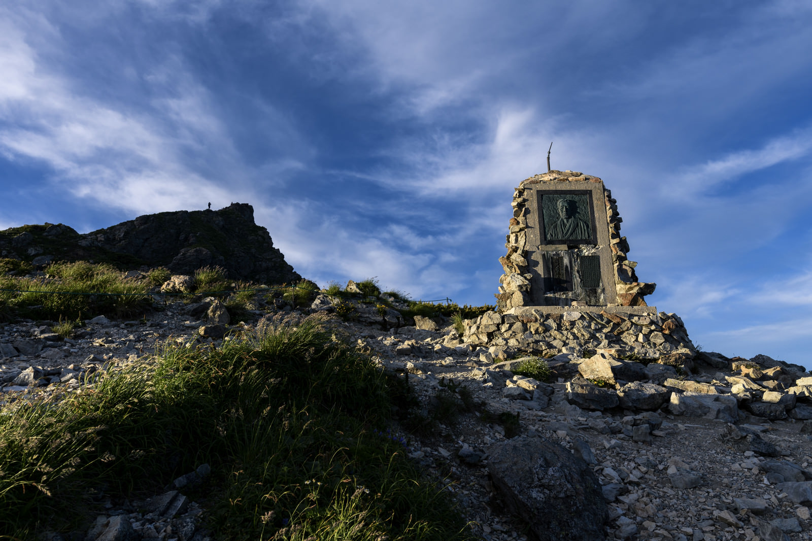 白馬岳のレリーフと山頂の写真素材 ぱくたそ