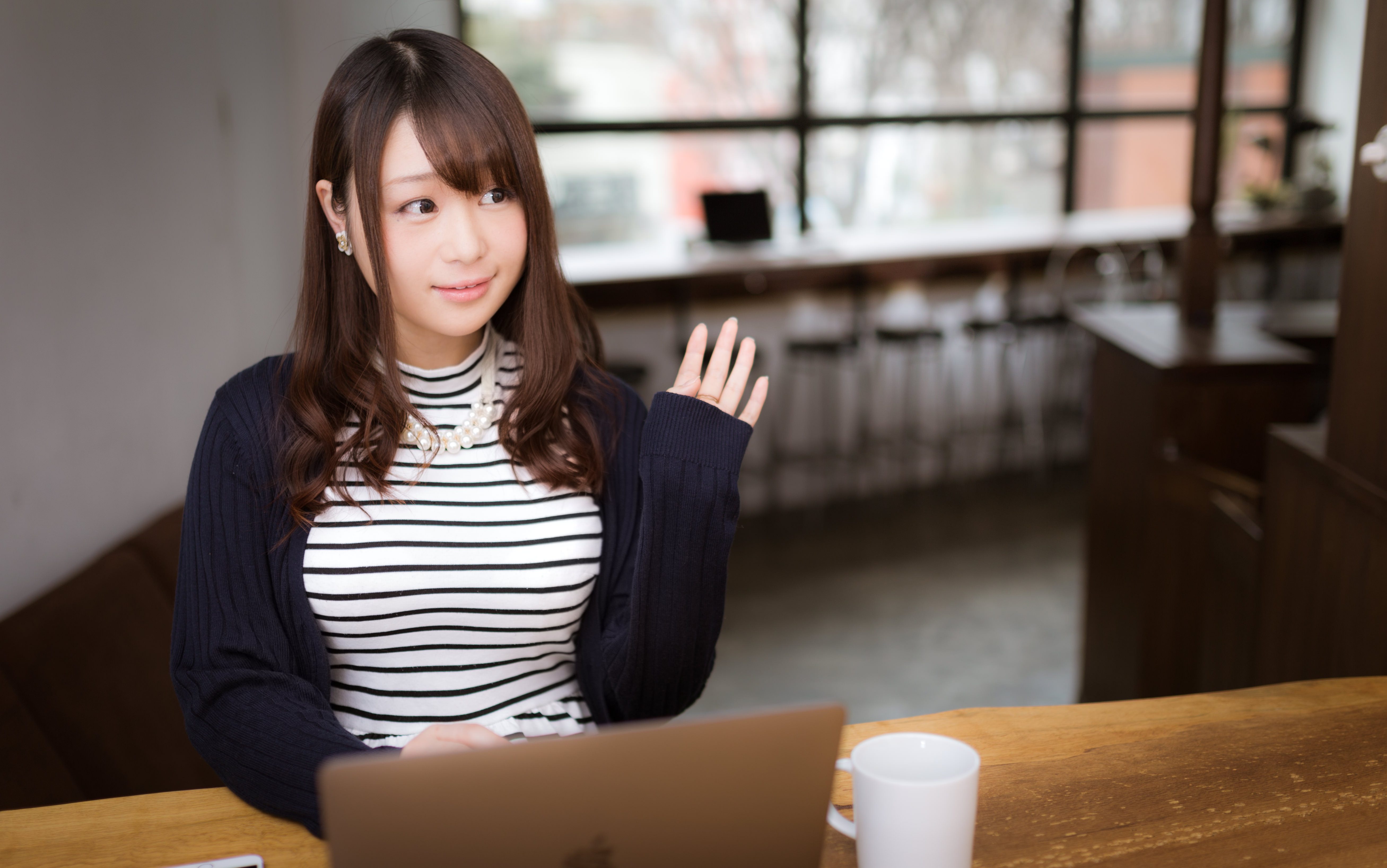 質問 こんな子とカフェで待ち合わせするには 生まれ変わる以外どうすればいいのでしょうか 教えて下さいの写真を無料ダウンロード フリー素材 ぱくたそ 質問 こんな子とカフェで待ち合わせするには 生まれ変わる以外どうすればいいのでしょうか 教えて下さいの写真を無料ダウンロード フリー素材 ぱくたそ