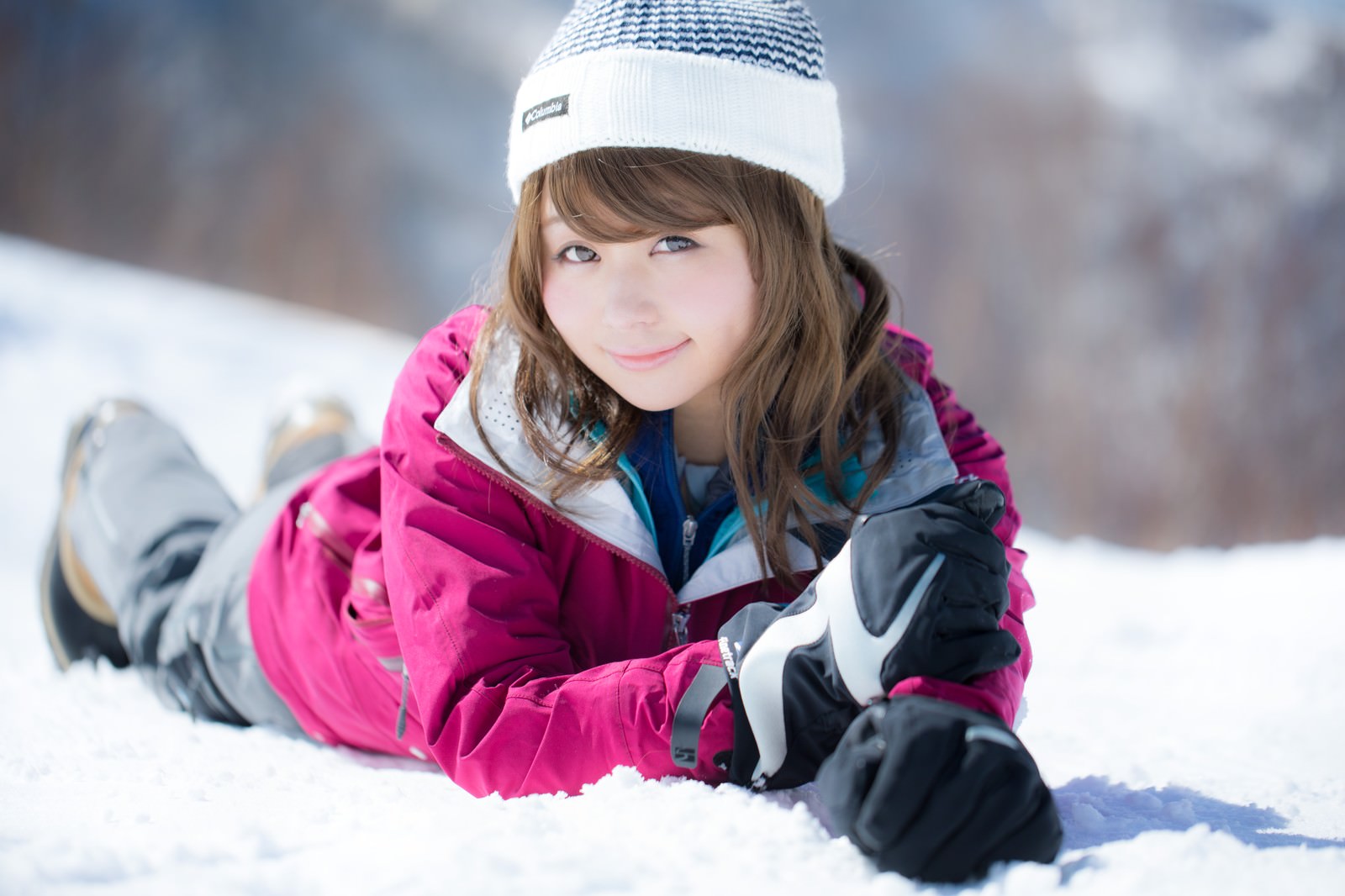 ゲレンデを溶かす視線の写真を無料ダウンロード フリー素材 ぱくたそ