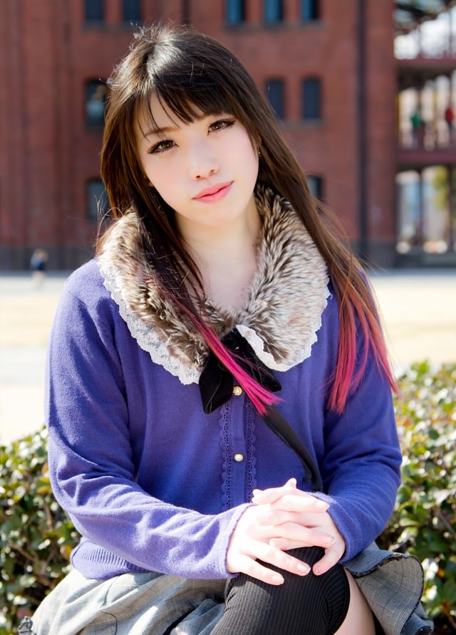 赤レンガを背に足を組む女性の無料の写真素材 フリー素材 をダウンロード ぱくたそ 赤レンガを背に足を組む女性の無料の写真素材 フリー素材 をダウンロード ぱくたそ