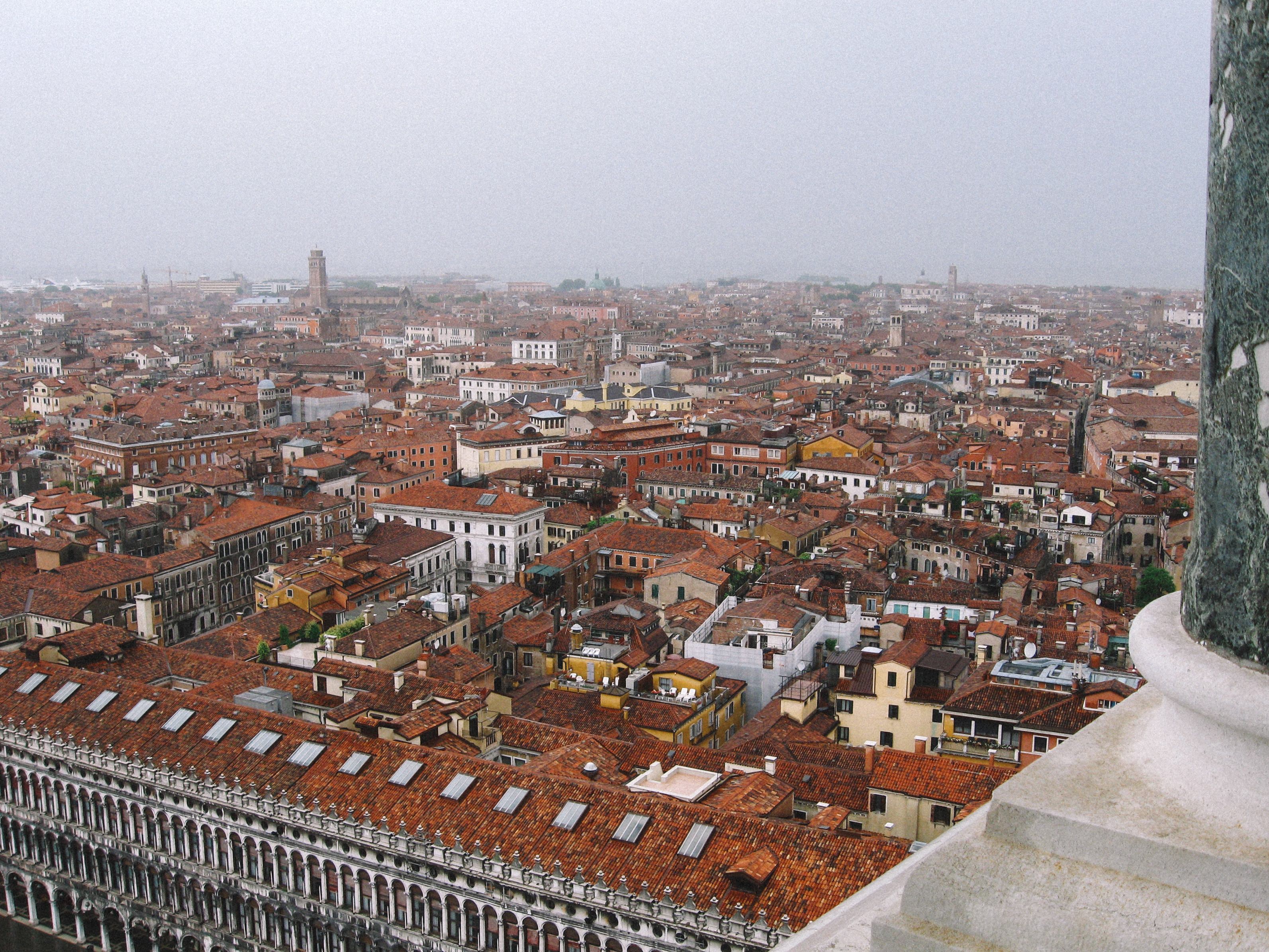 ベネチアの街並みとサンマルコ広場の風景 イタリア の写真素材 ぱくたそ