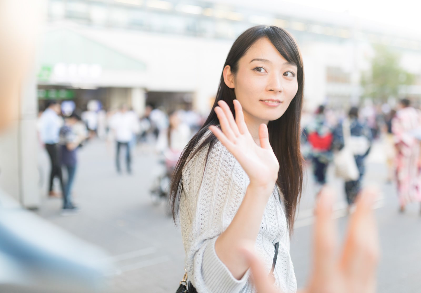 彼女とお別れバイバイの写真素材 ぱくたそ