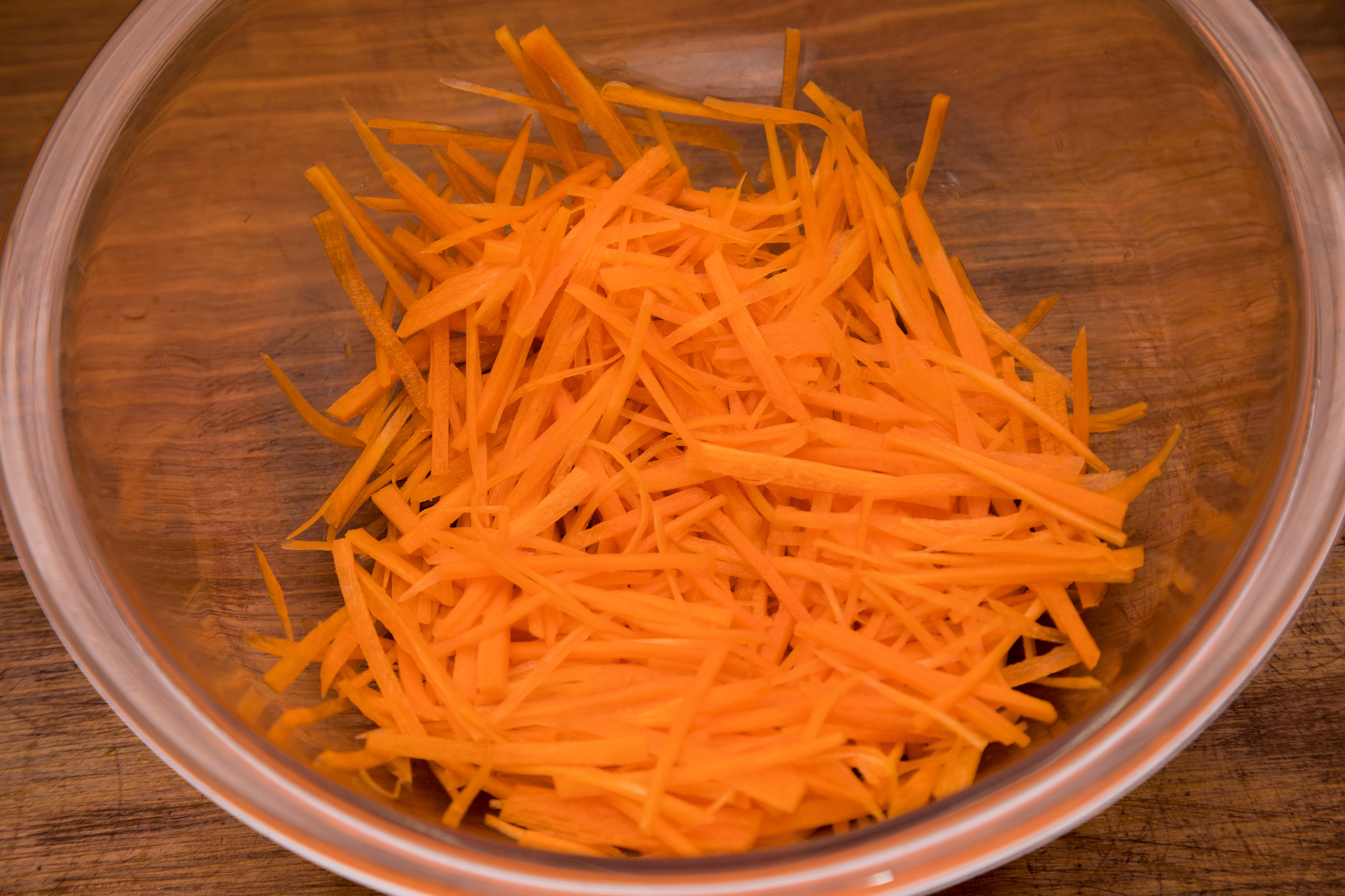 千切りにしたにんじんの写真を無料ダウンロード フリー素材 ぱくたそ