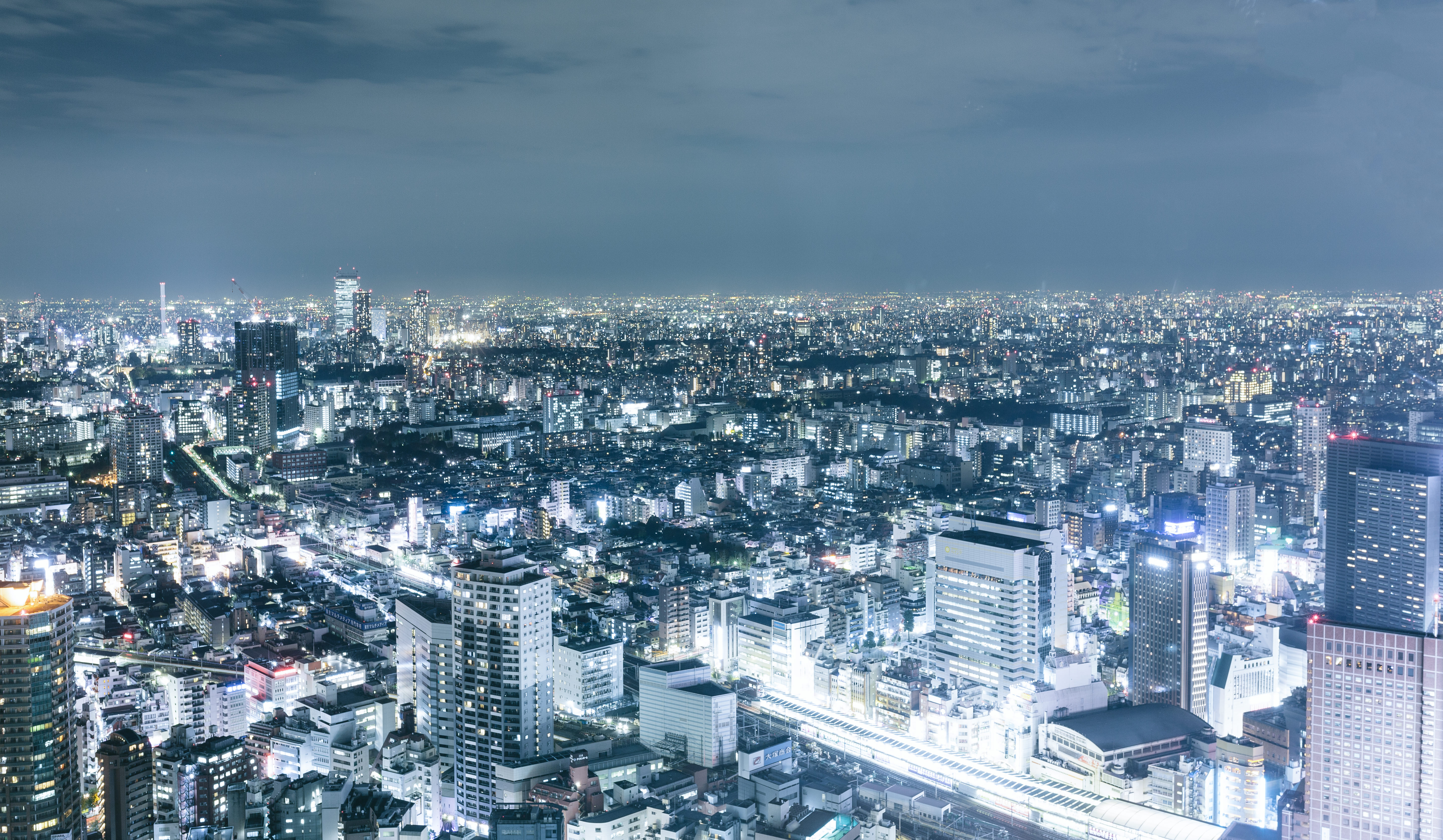 東京の夜景 フリー素材のぱくたそ