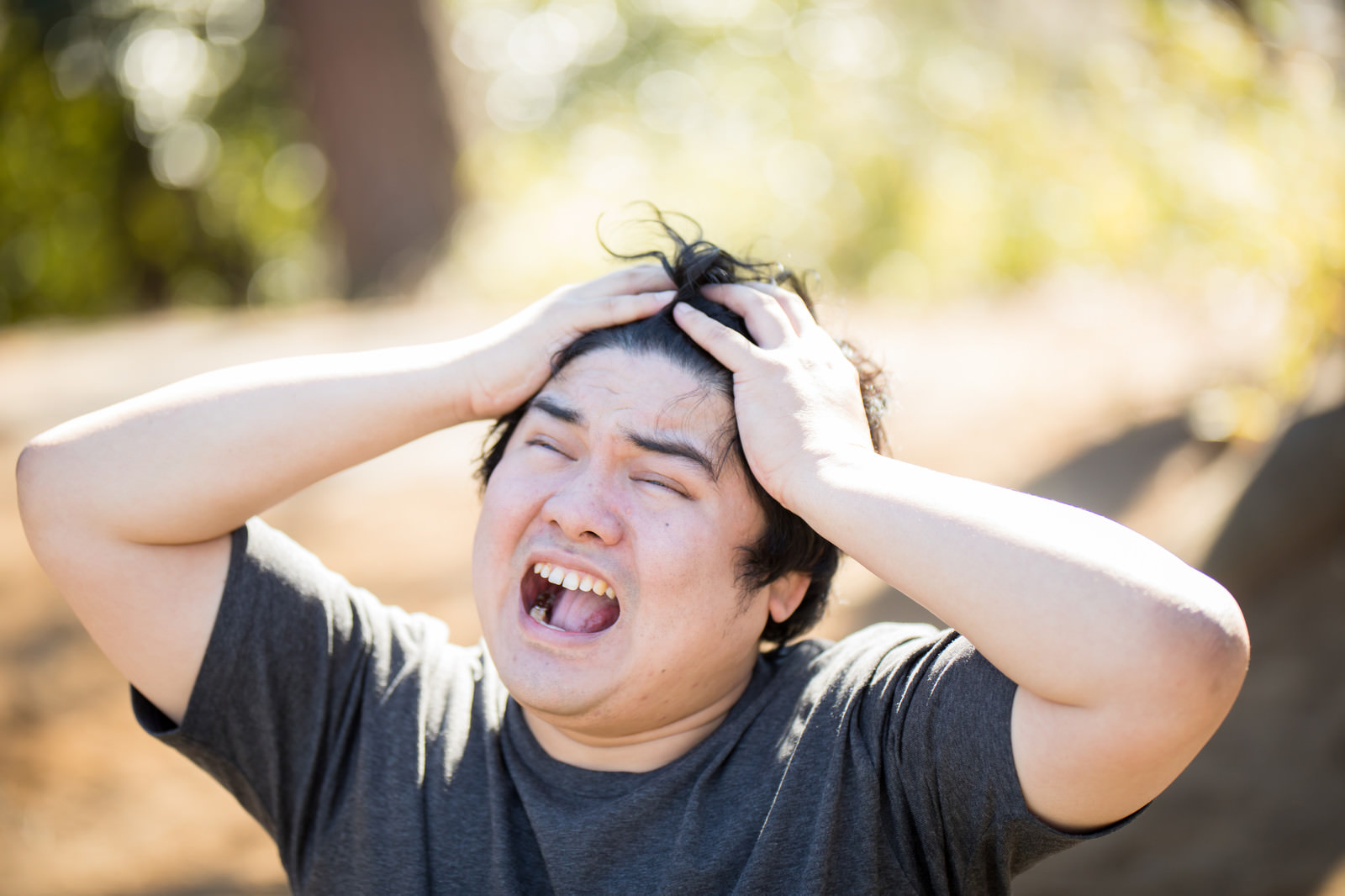 「masterをリベースしたら修正失敗してカオスになった」の写真［モデル：段田隼人］