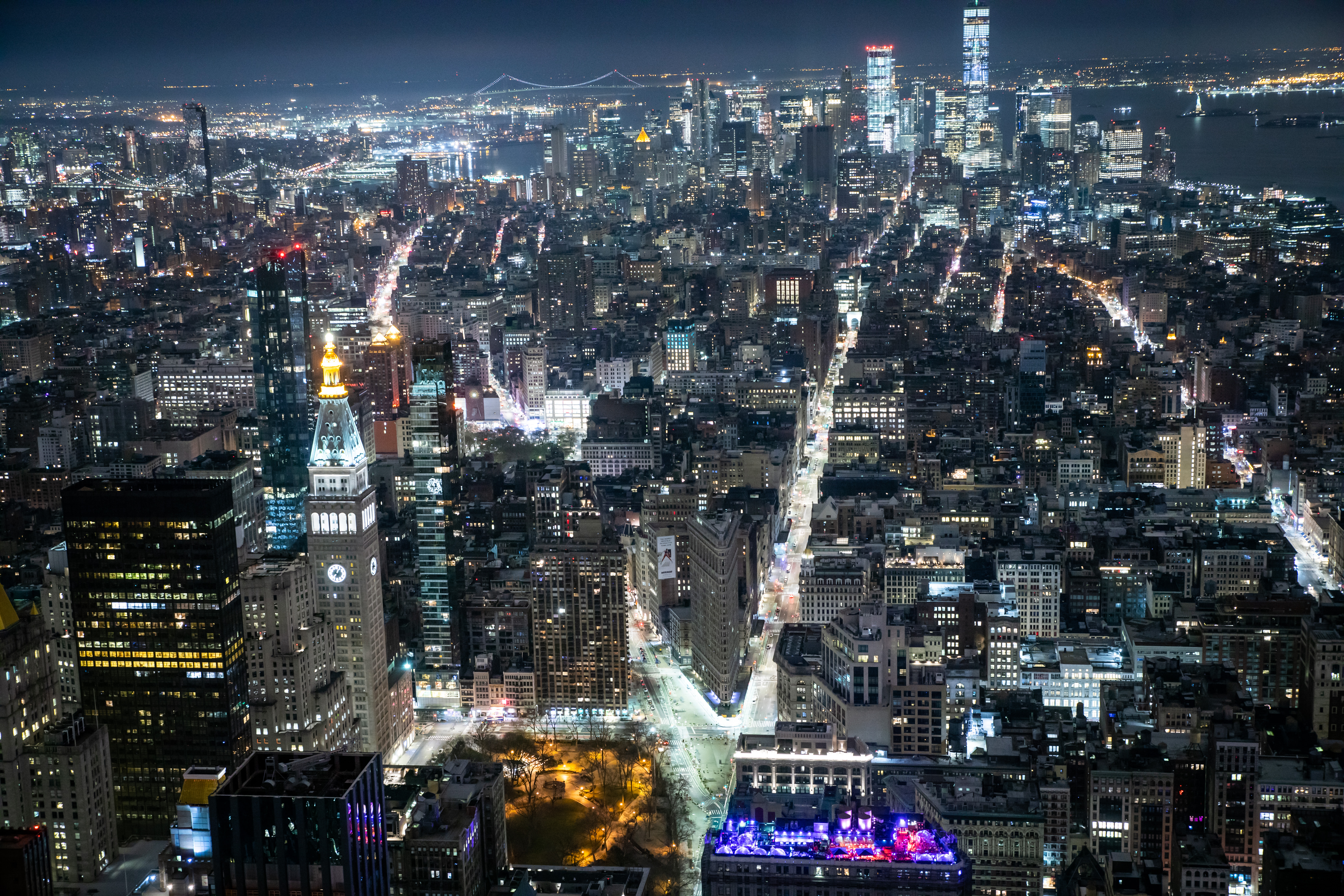 エンパイアステートビル展望台から見た夜景 ニューヨーク の写真素材 ぱくたそ