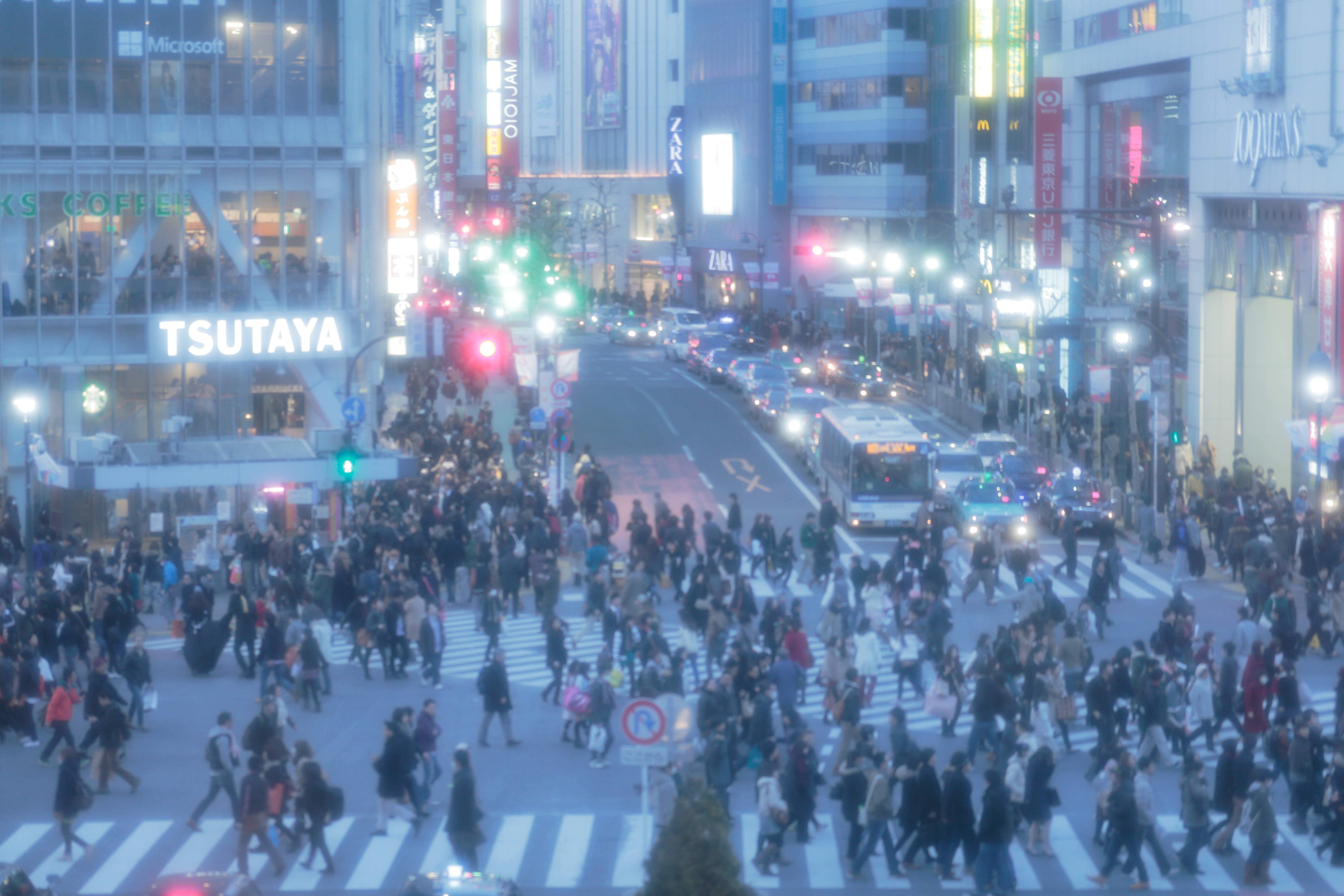近未来の幻想 東京渋谷スクランブル交差点の写真を無料ダウンロード フリー素材 ぱくたそ