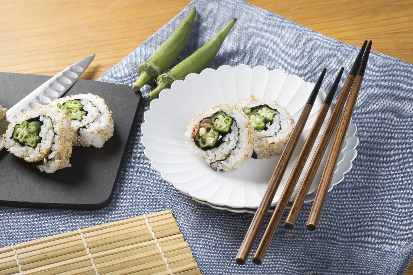 一口サイズのオクラの裏巻き寿司の写真素材 ぱくたそ