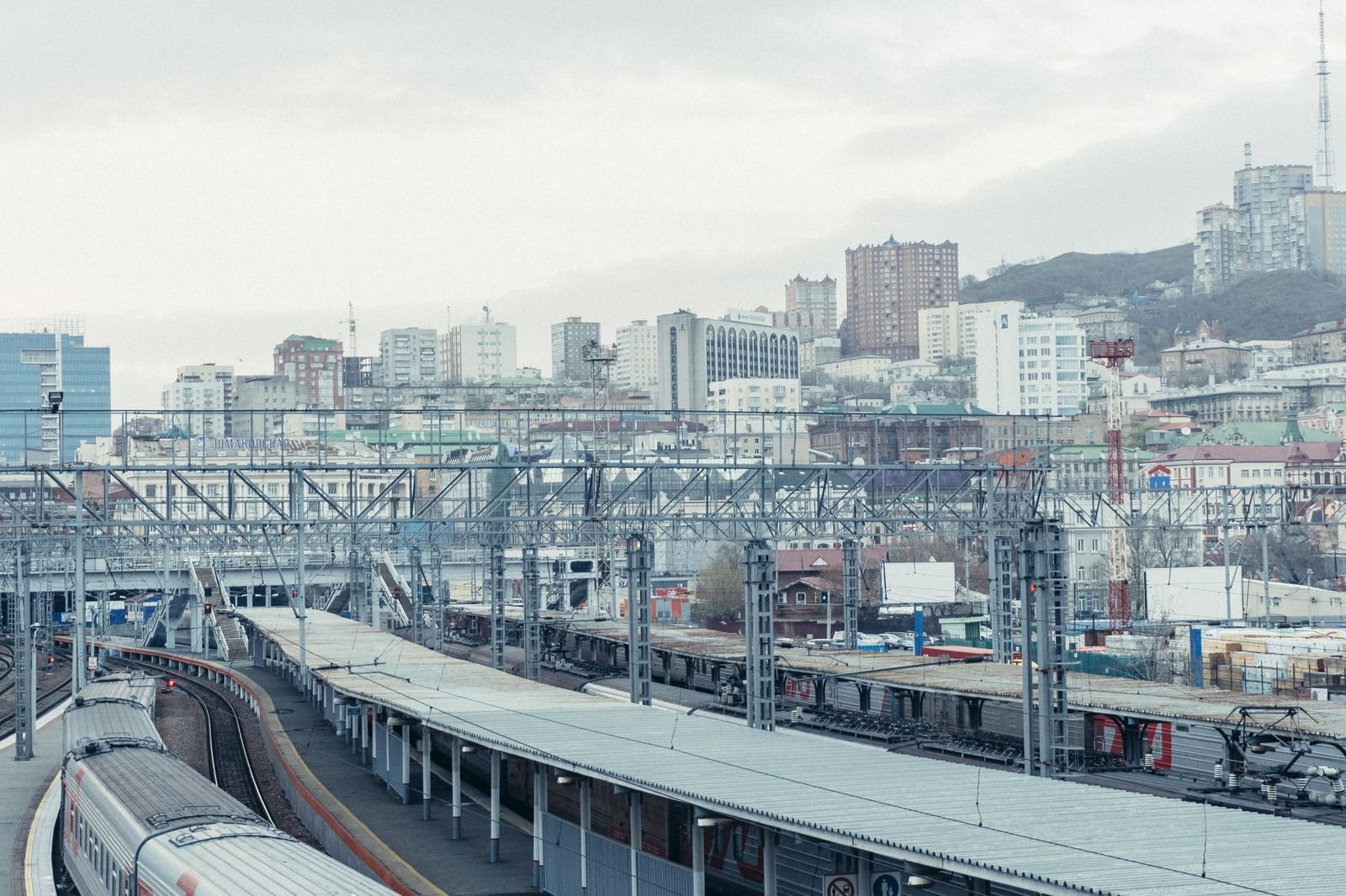 海外の駅と街並みの写真素材 ぱくたそ