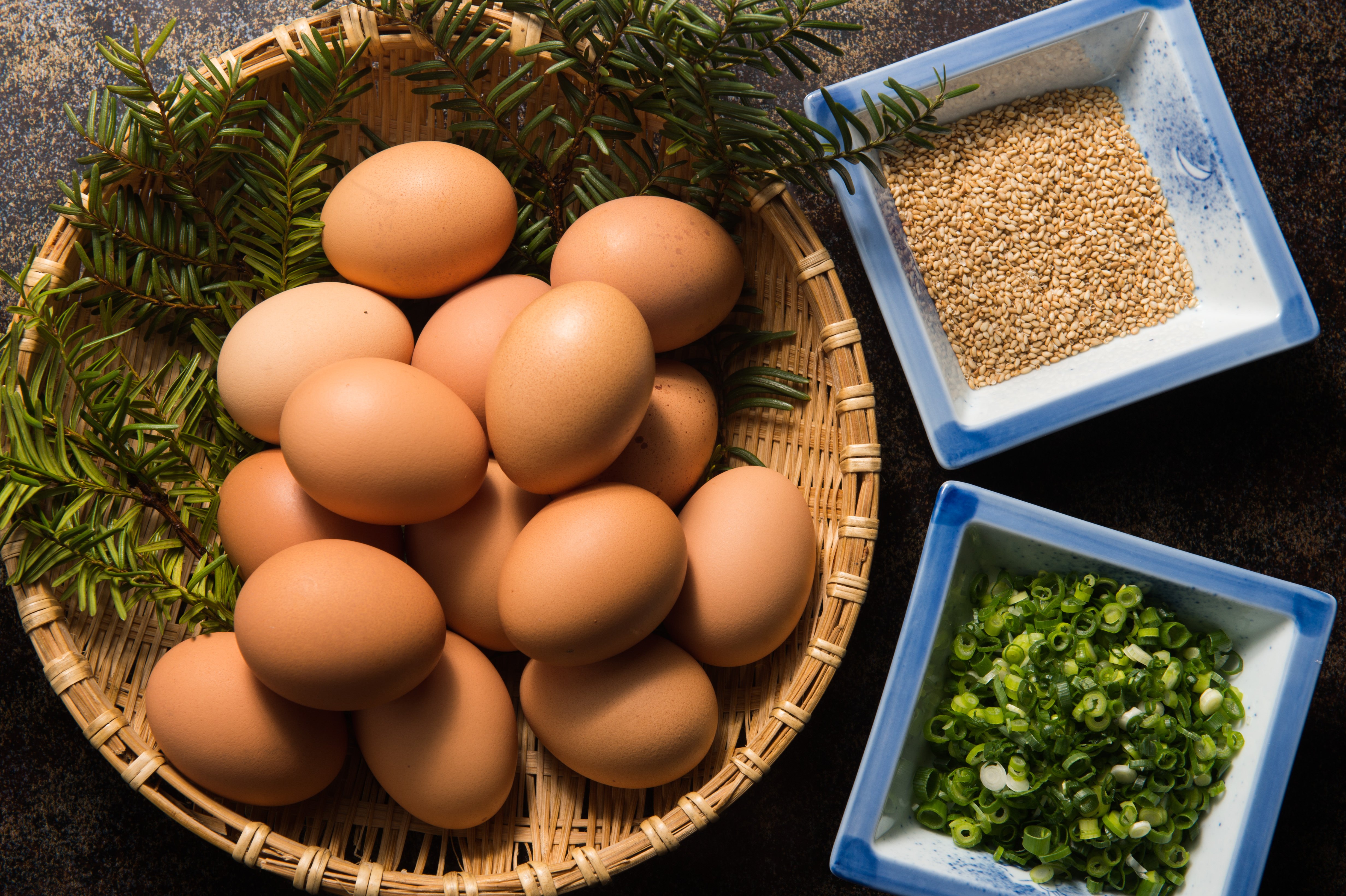 平湯温泉の料理宿 栄太郎 は 生たまご食べ放題の朝食が付きますの写真素材 ぱくたそ