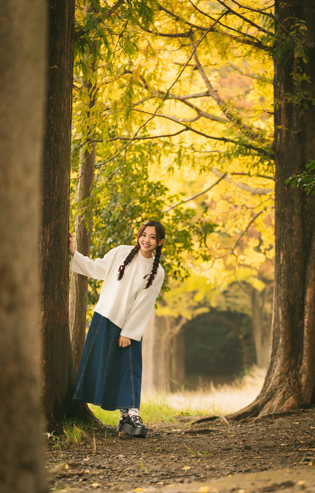 紅葉と三つ編みガール