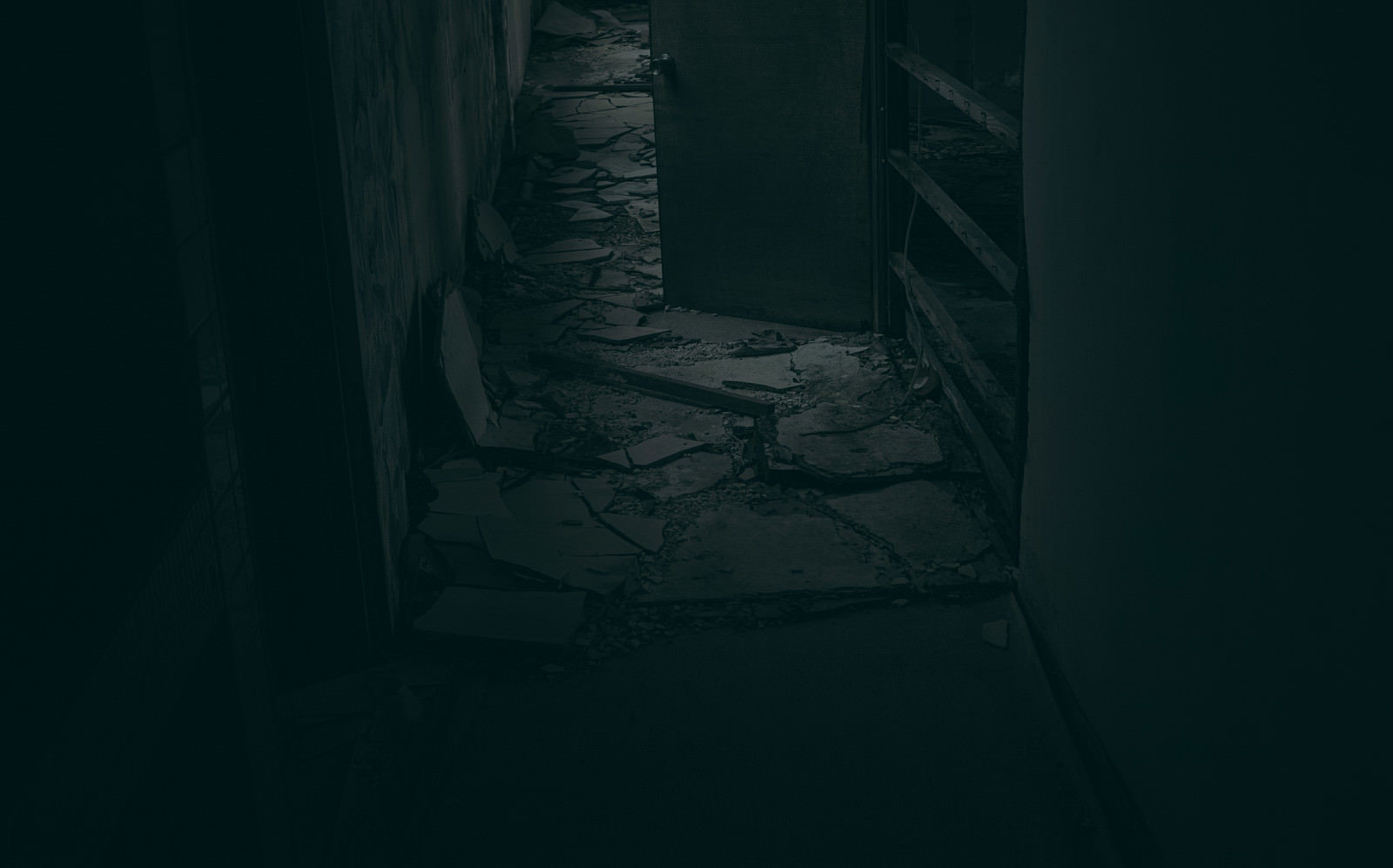 床が崩壊した建物 早くここから抜け出さないと の写真を無料ダウンロード フリー素材 ぱくたそ 床が崩壊した建物 早くここから抜け出さないと の写真を無料ダウンロード フリー素材 ぱくたそ