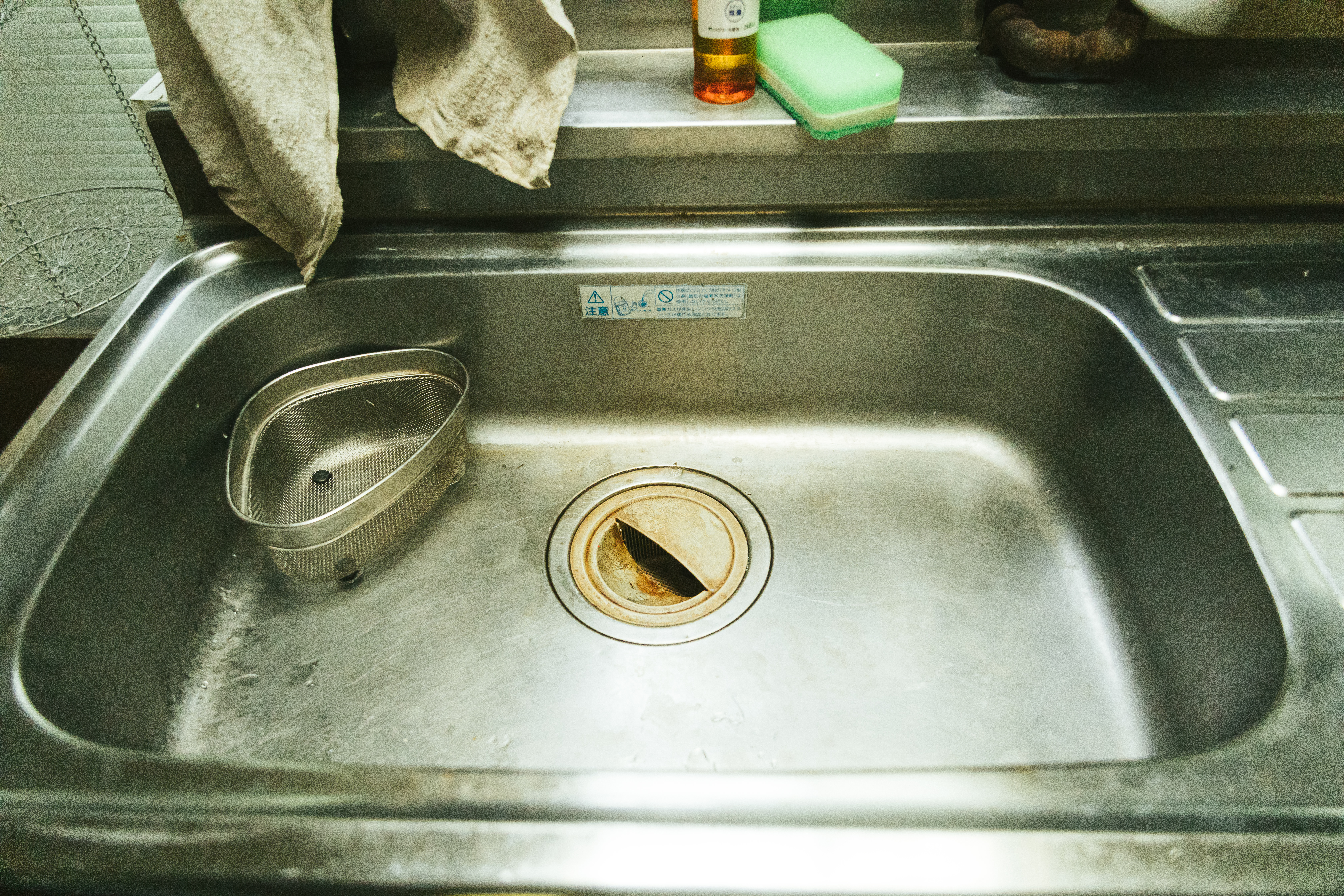 古いシンク 流し台 の写真を無料ダウンロード フリー素材 ぱくたそ