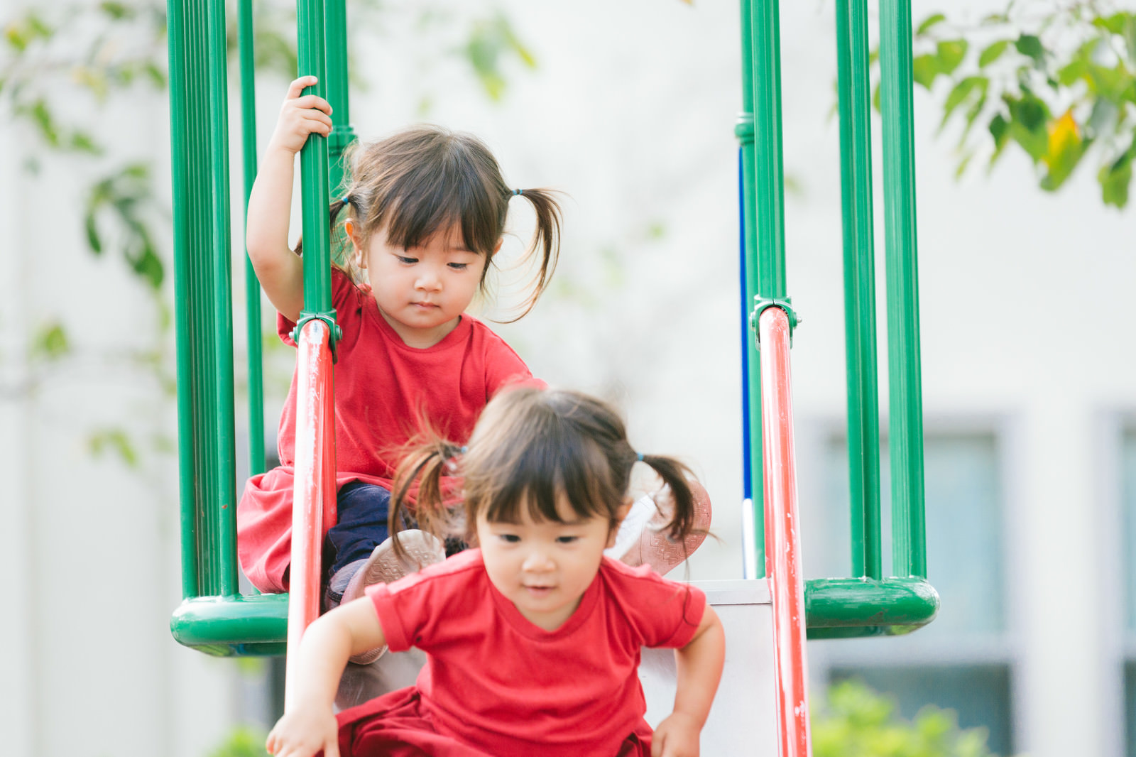 「双子ですべり台スー」の写真［モデル：あおみどり］