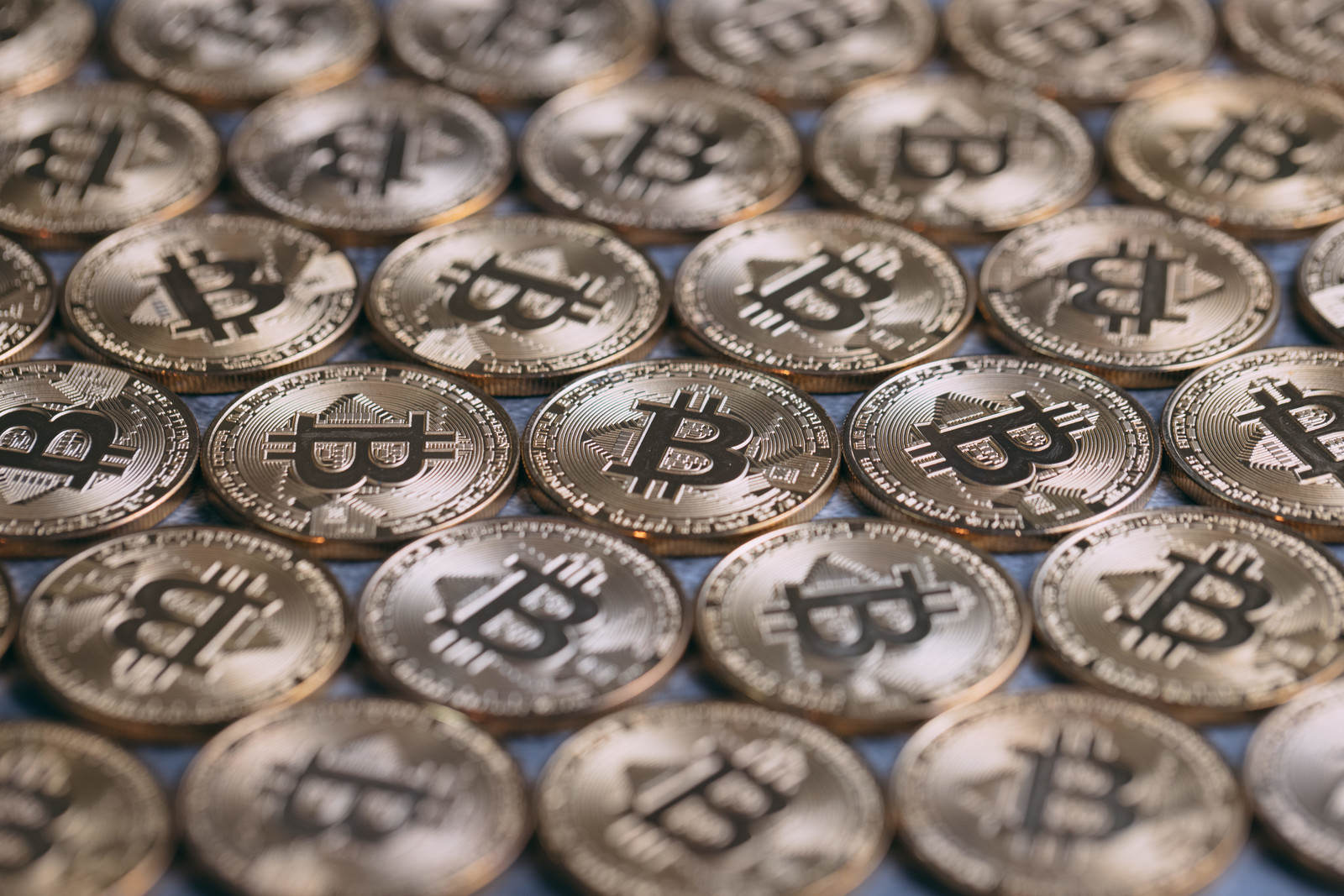 一面を覆う大量のビットコインの写真を無料ダウンロード フリー素材 ぱくたそ 一面を覆う大量のビットコインの写真を無料ダウンロード フリー素材 ぱくたそ