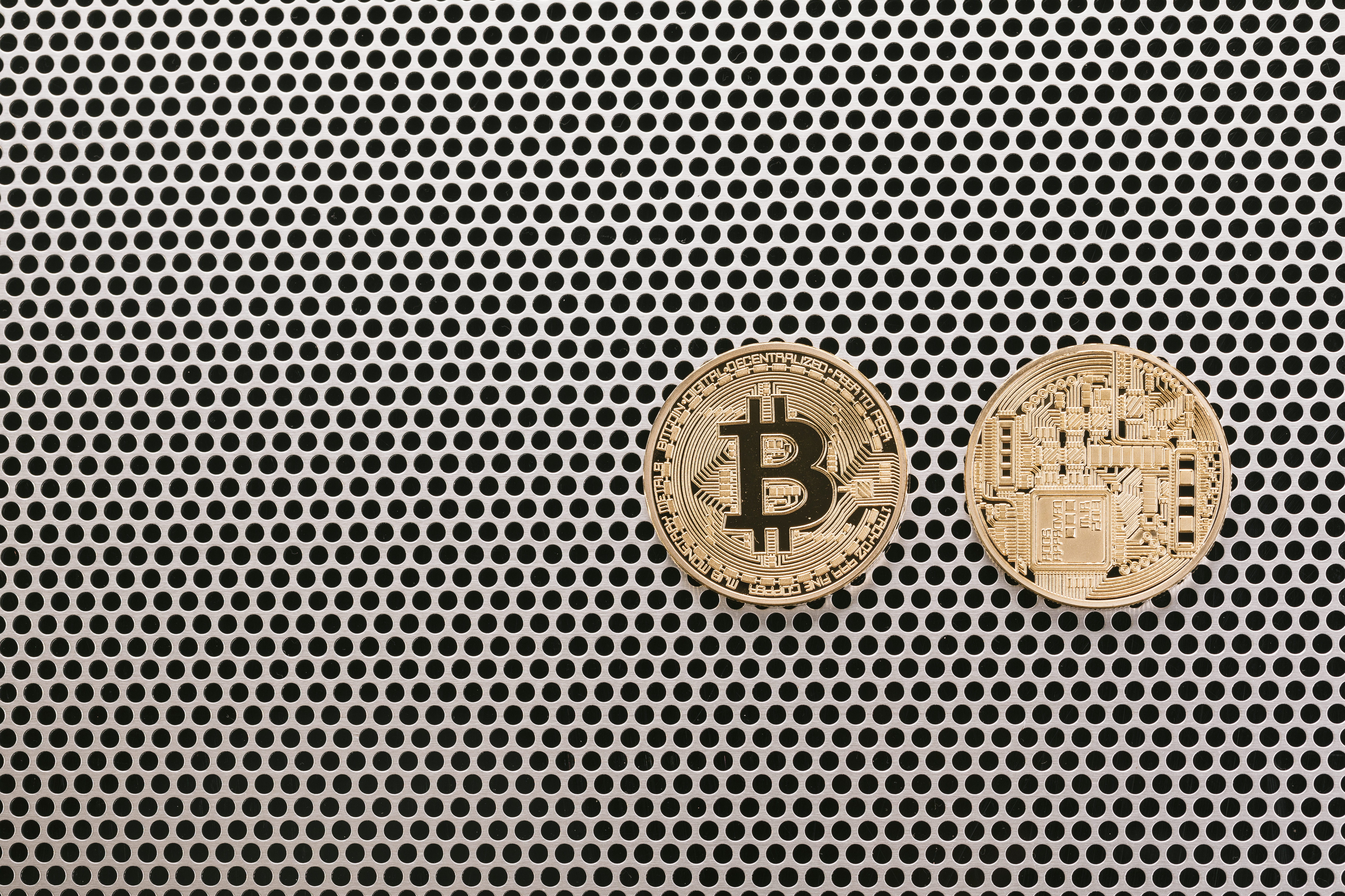 仮想通貨の表と裏 Bitcoin の写真を無料ダウンロード フリー素材 ぱくたそ
