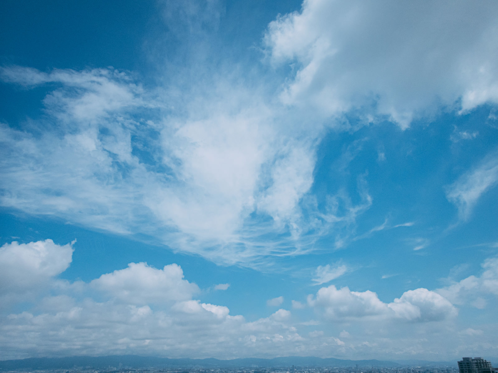 空 雲の写真 画像 一覧 196枚 フリー素材 ぱくたそ