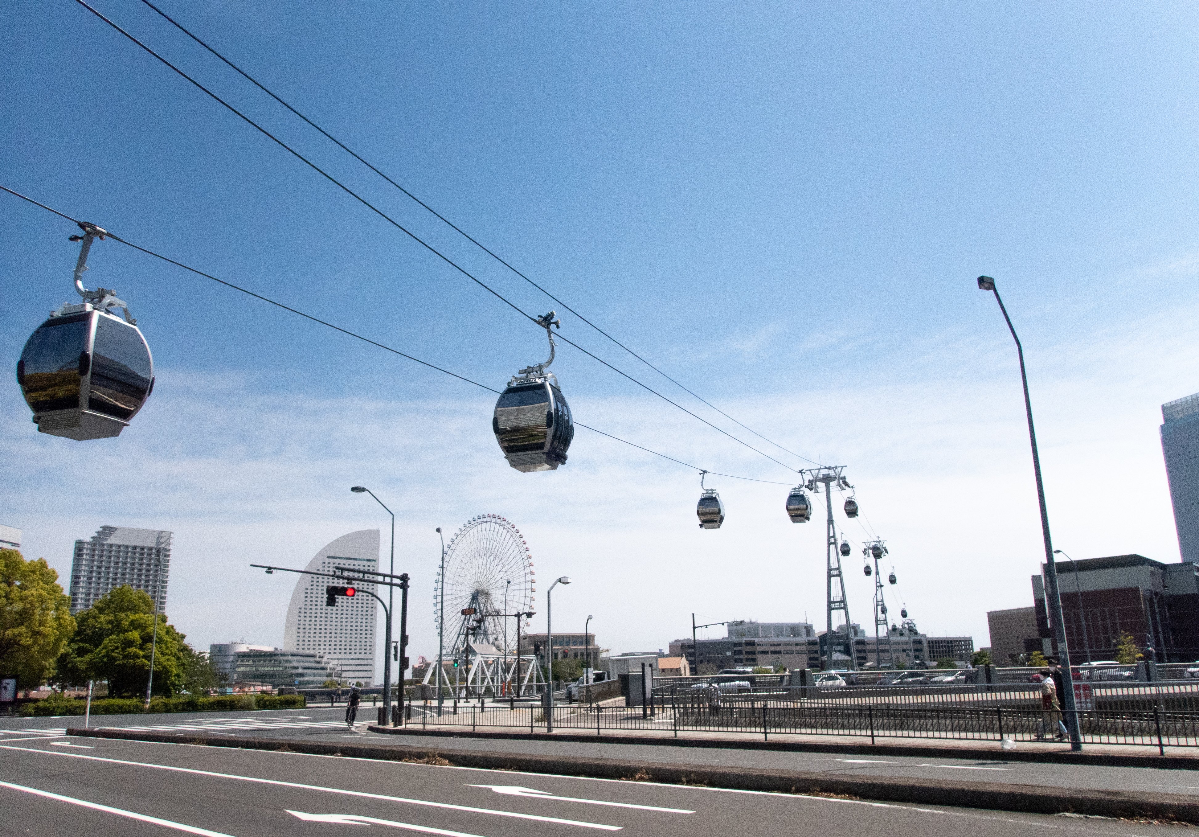 都市型ロープウェイ Yokohama Air Cabin の写真素材 ぱくたそ