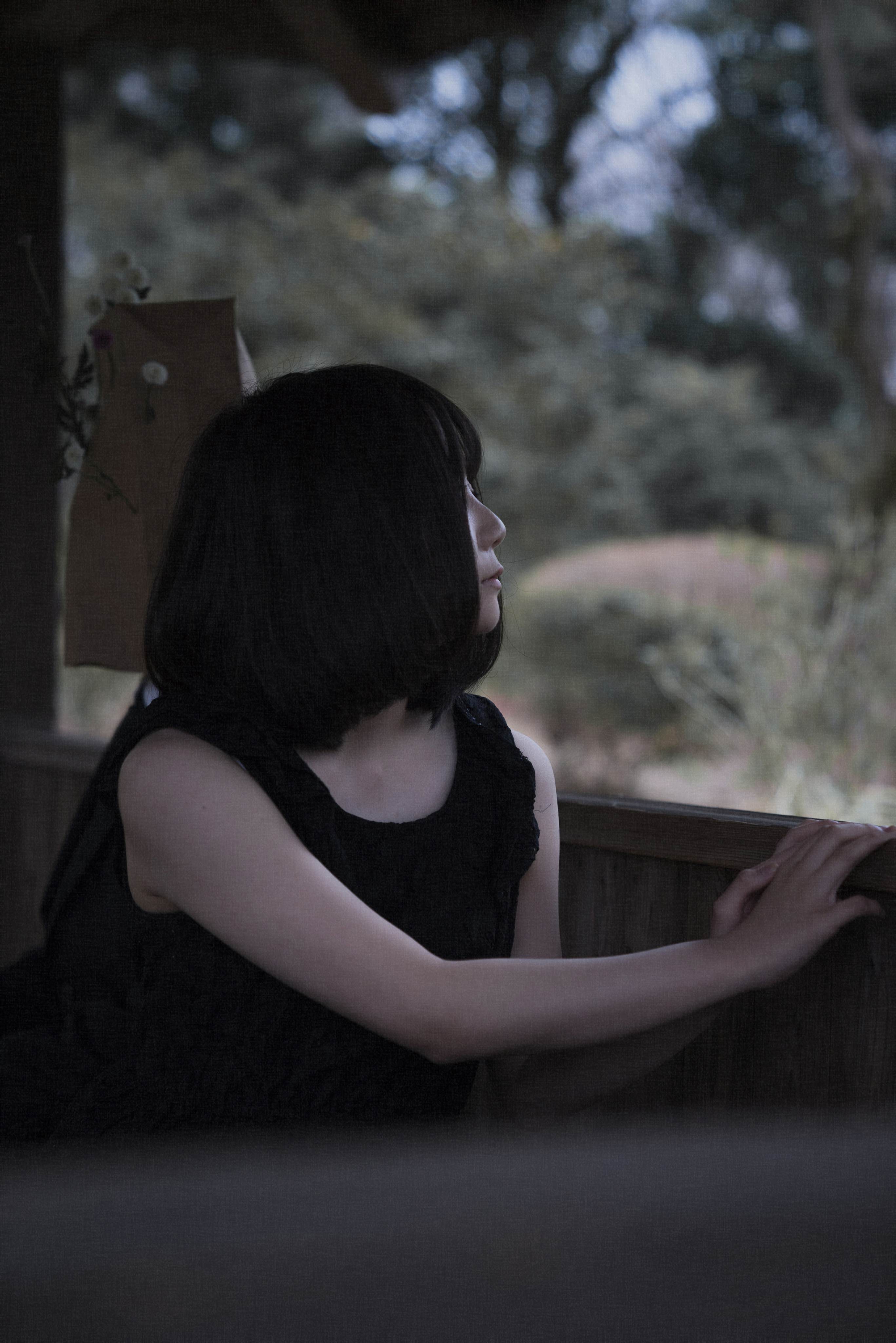 外を見つめる闇系女子の写真を無料ダウンロード フリー素材 ぱくたそ 外を見つめる闇系女子の写真を無料ダウンロード フリー素材 ぱくたそ