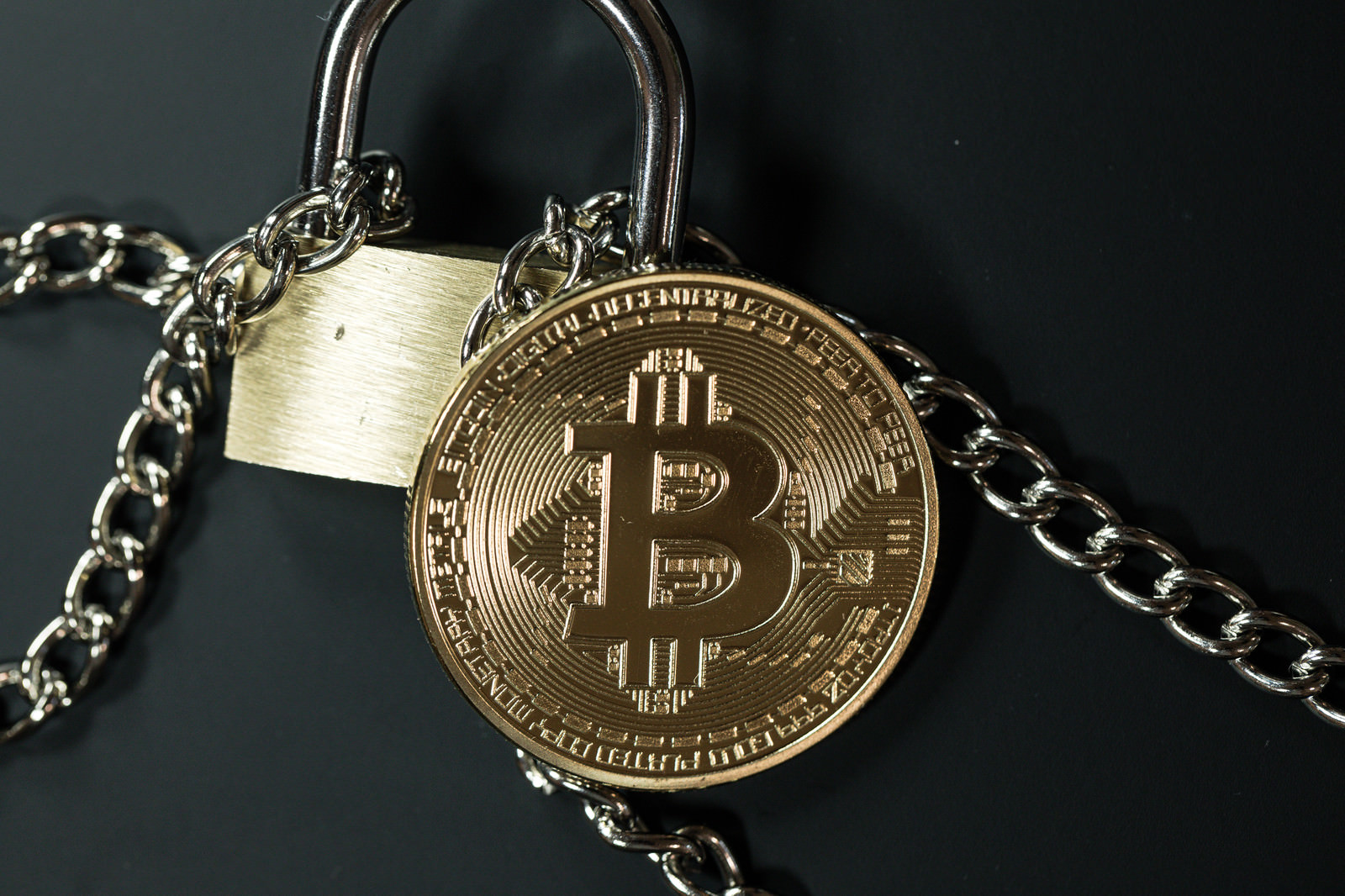 「ビットコインとセキュリティ | フリー素材のぱくたそ」の写真
