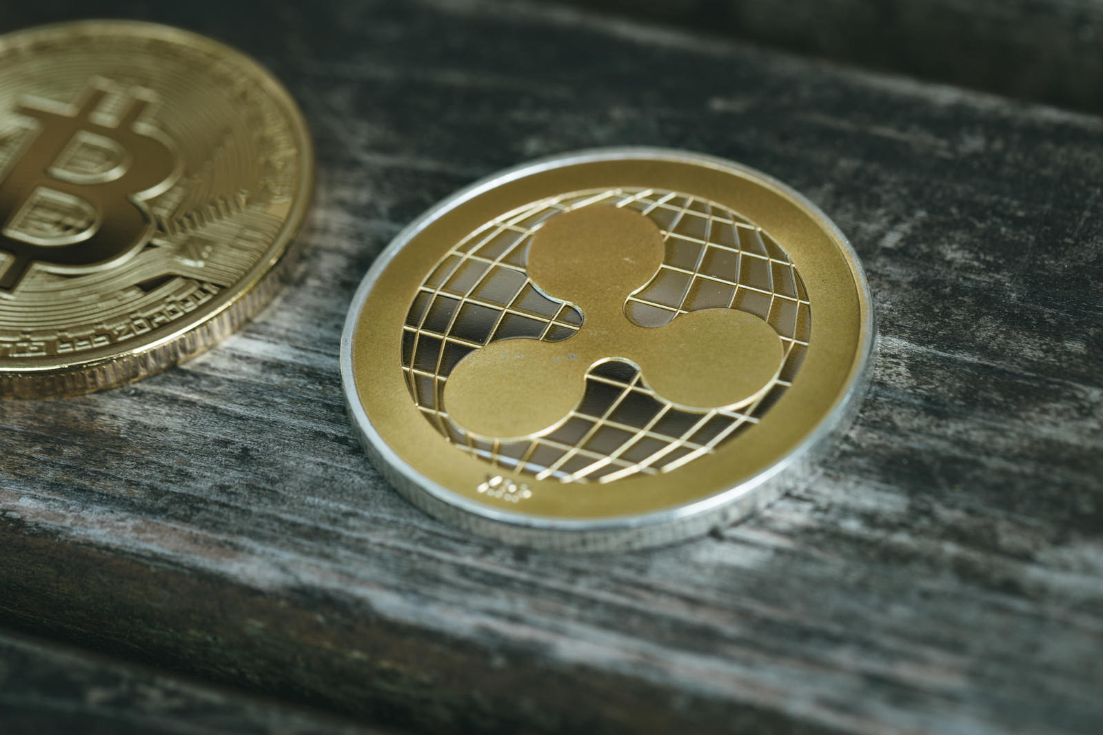 ビットコインとリップル 仮想通貨 の写真 フリー素材は ぱくたそ 写真を無料ダウンロード