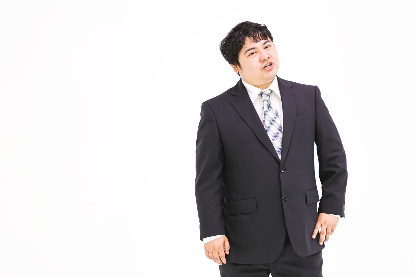 「新卒っぽいが実は管理職」の写真［モデル：段田隼人］