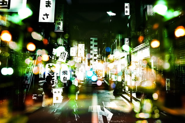飲み屋街（フォトモンタージュ）
