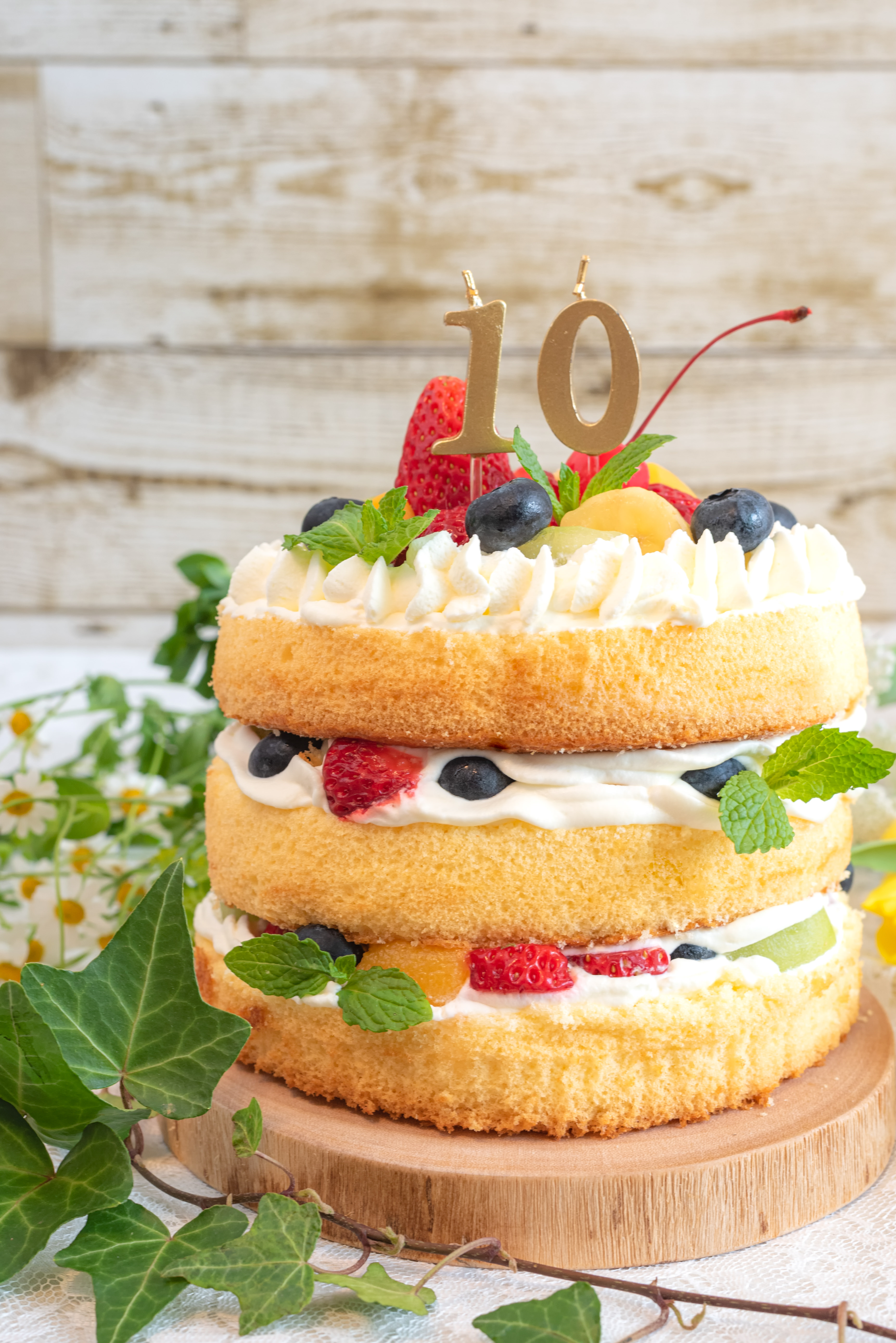 10周年記念の大きなケーキの写真を無料ダウンロード フリー素材 ぱくたそ 10周年記念の大きなケーキの写真を無料ダウンロード フリー素材 ぱくたそ