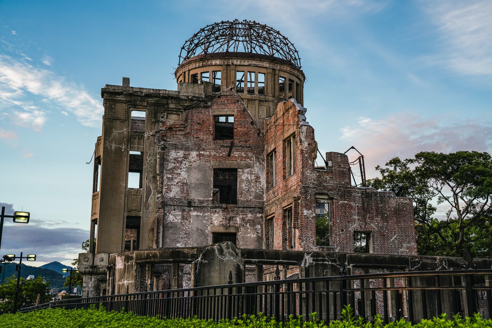 「平和のシンボル原爆ドーム」の写真
