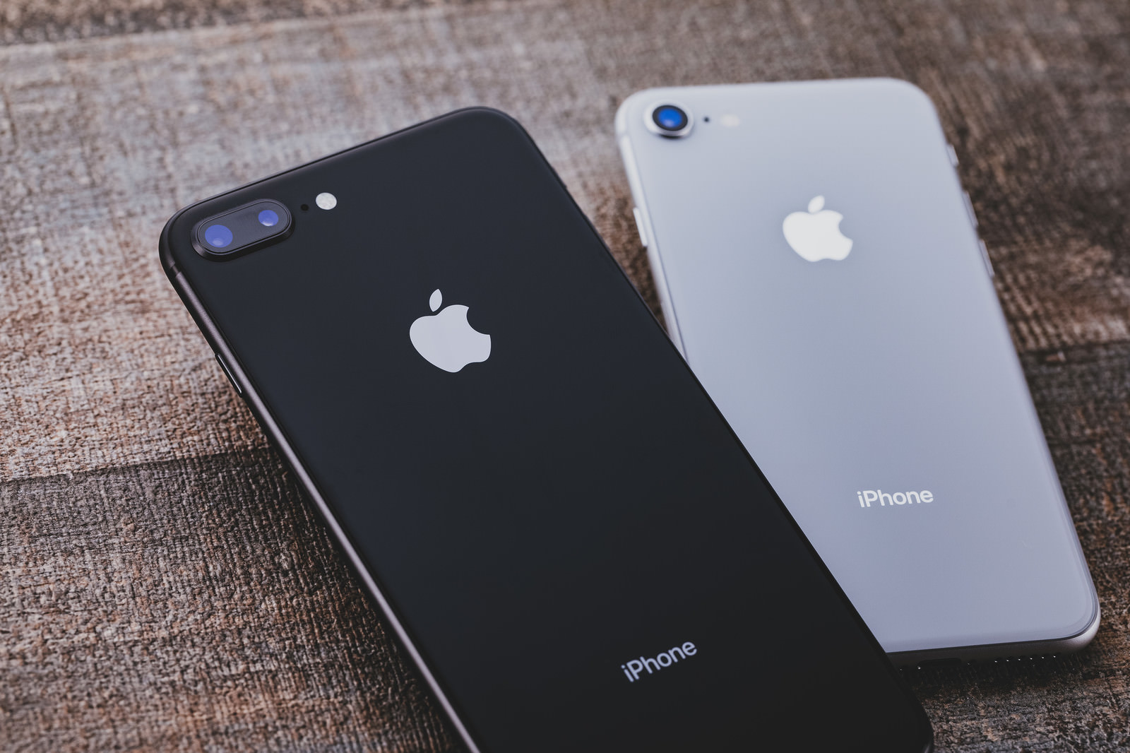 ãiPhone 8 Plus ã¨ iPhone 8 ã®å¤è¦³ã