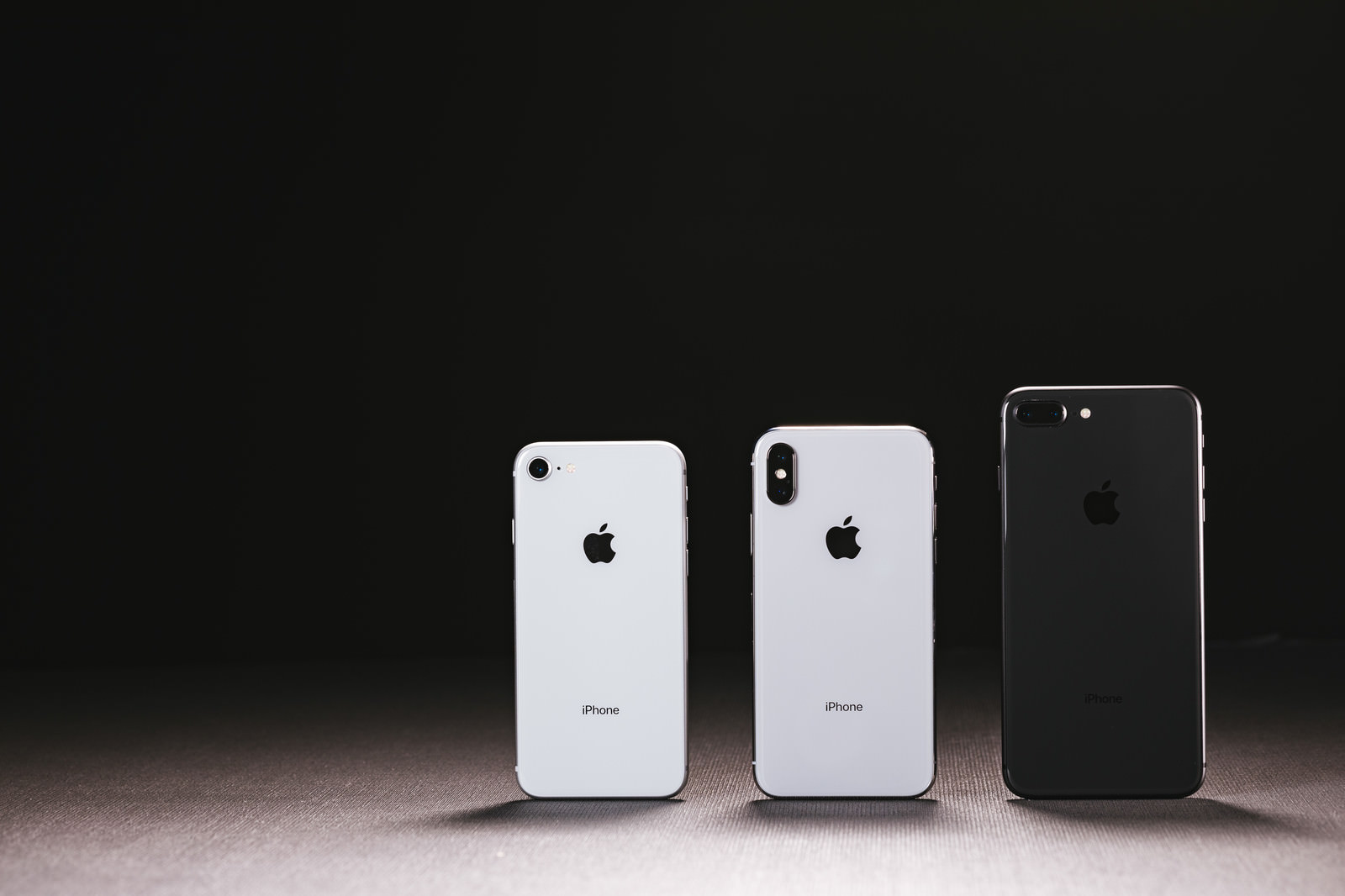 iPhone X（テン）と iPhone 8 の外観のフリー素材