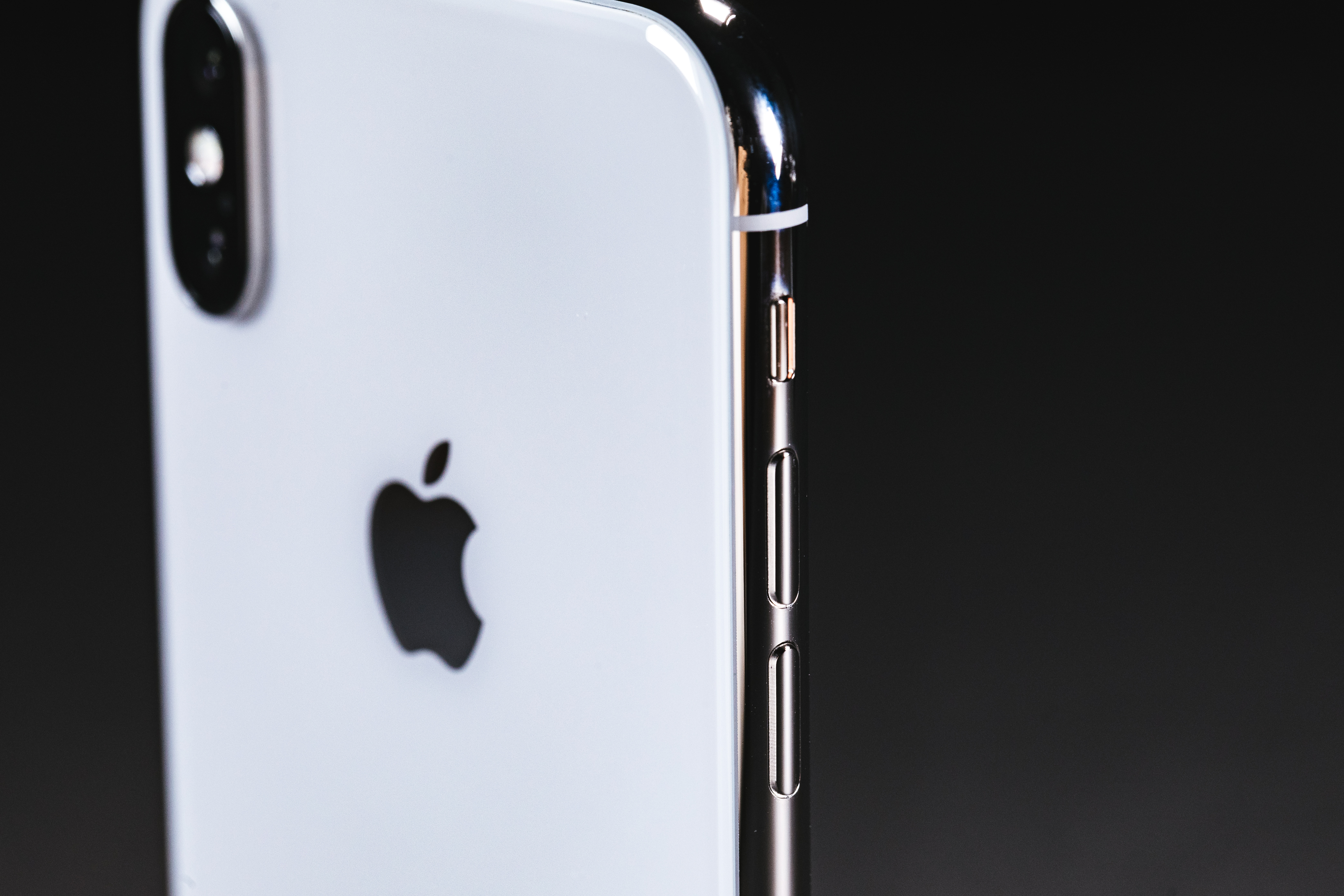 Iphone X の外枠ステンレススチールの美しさの写真を無料ダウンロード フリー素材 ぱくたそ