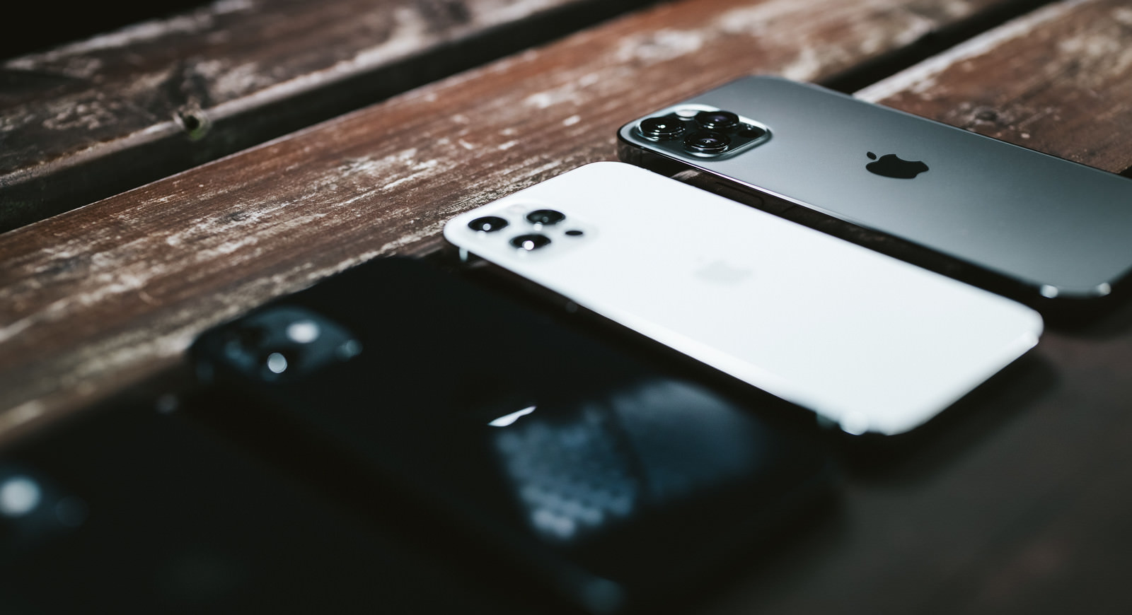 存在感のある Iphone 12 Pro Max のリアカメラの写真 画像 を無料ダウンロード フリー素材のぱくたそ 存在感のある Iphone 12 Pro Max のリアカメラの写真 画像 を無料ダウンロード フリー素材のぱくたそ