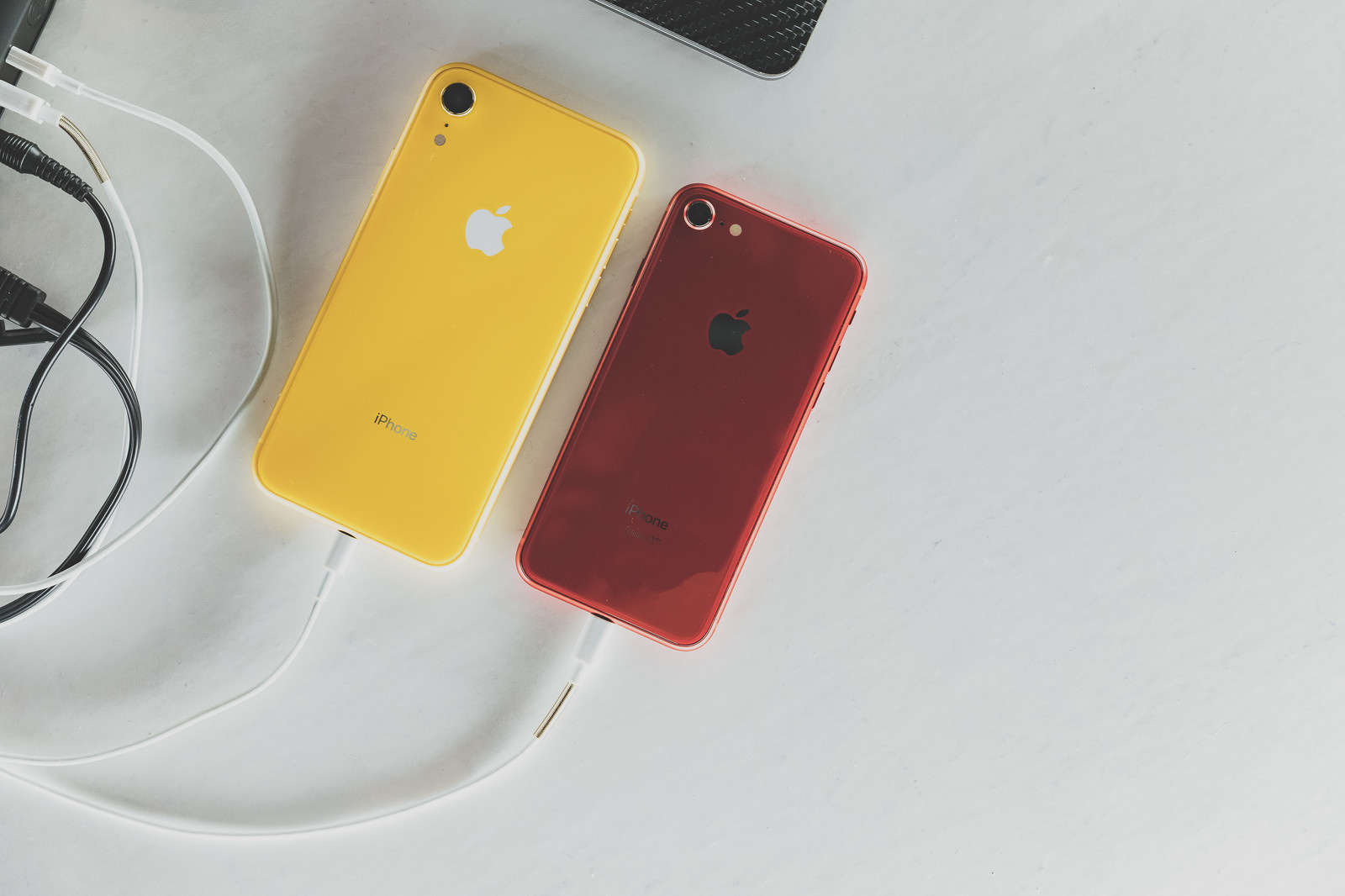 ãiPhone XR ã«æç·ã§åé»ããã