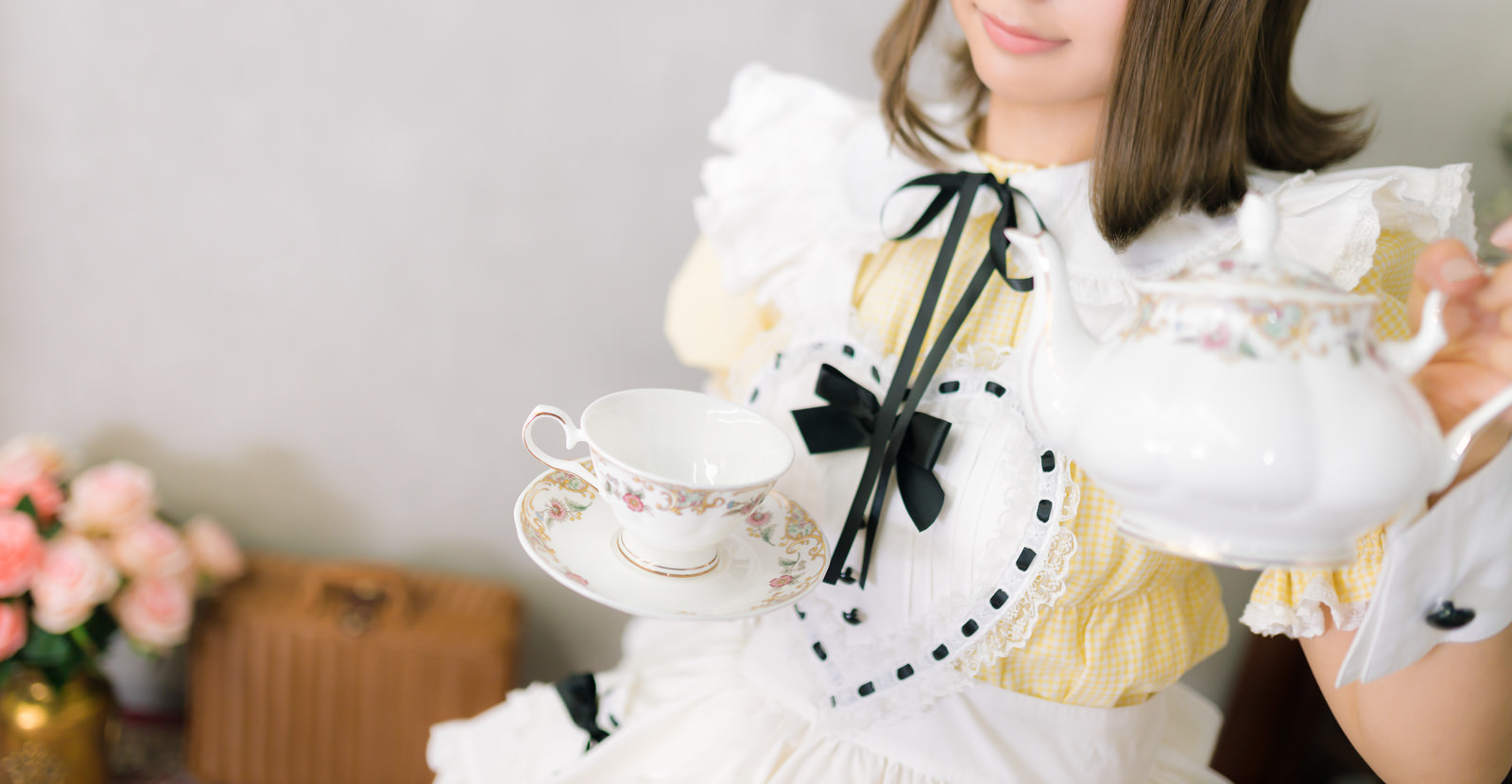 「ティータイムにしませんか？」の写真［モデル：石投げて美奈代］
