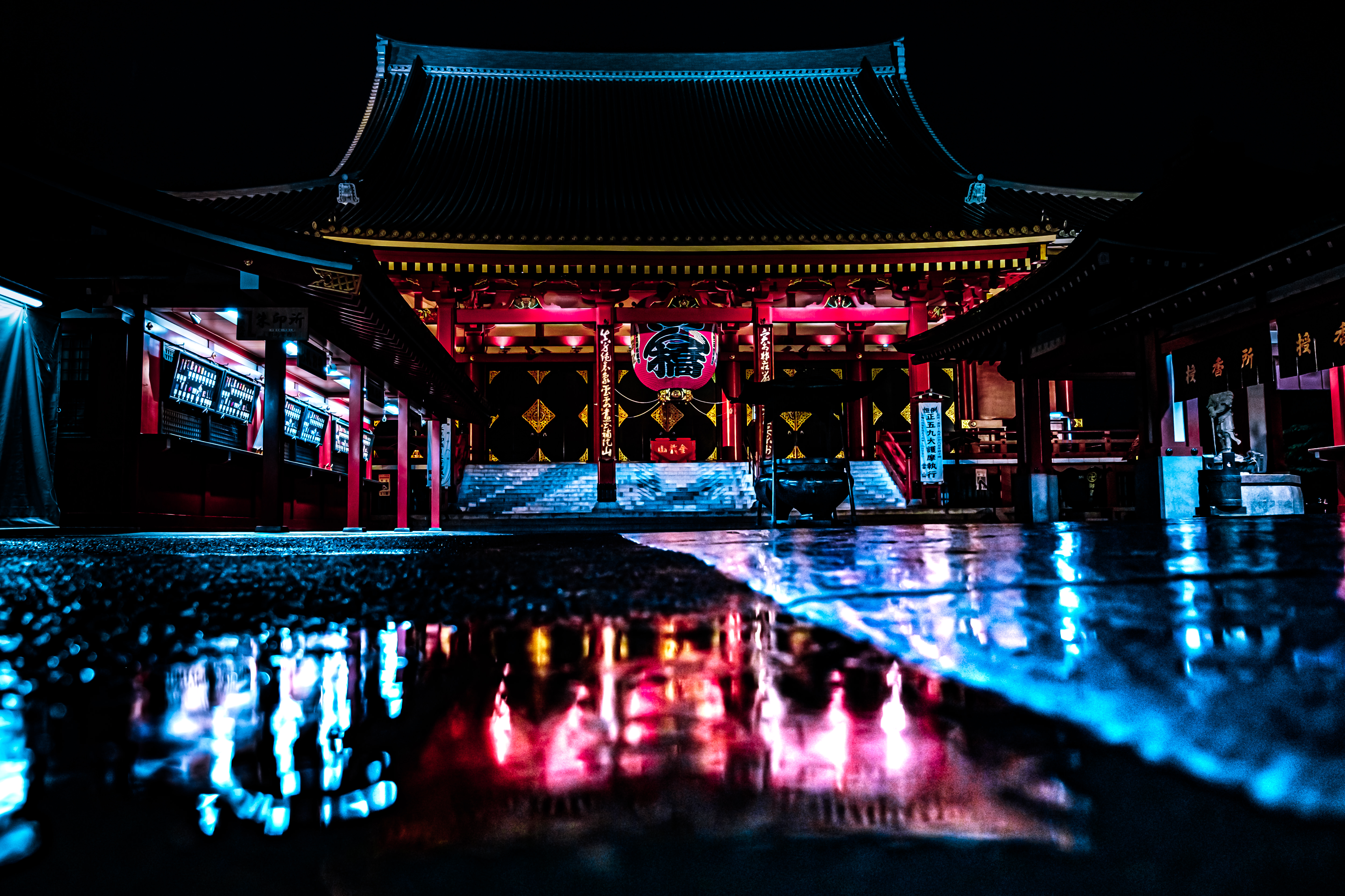 夜の浅草寺本堂 東京都台東区浅草 の写真を無料ダウンロード フリー素材 ぱくたそ