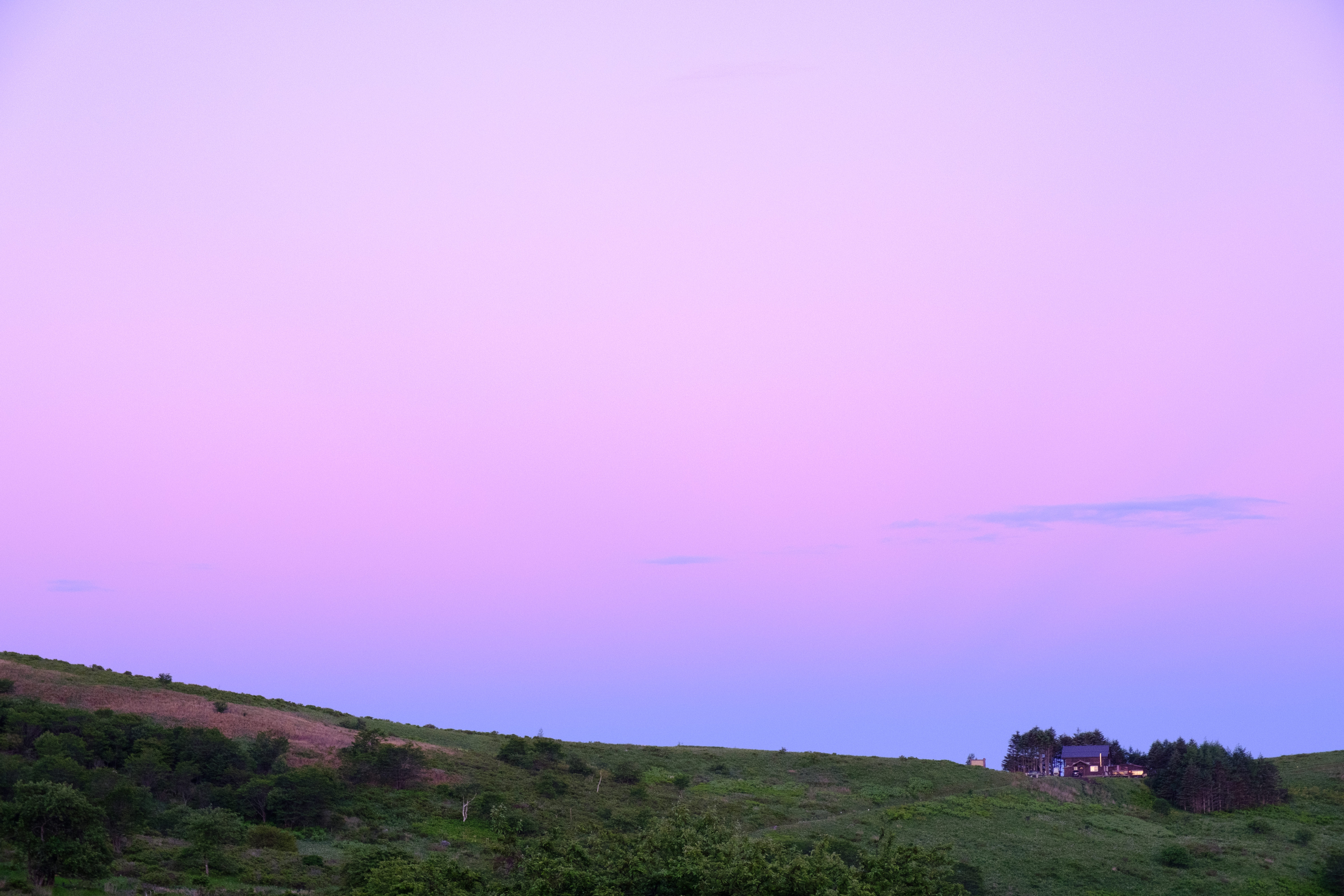 紫の空と霧ヶ峰高原の写真を無料ダウンロード フリー素材 ぱくたそ