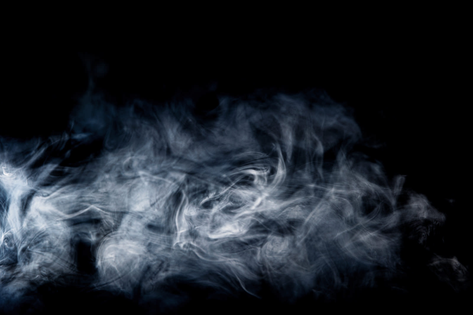 「浮き出る煙」の写真
