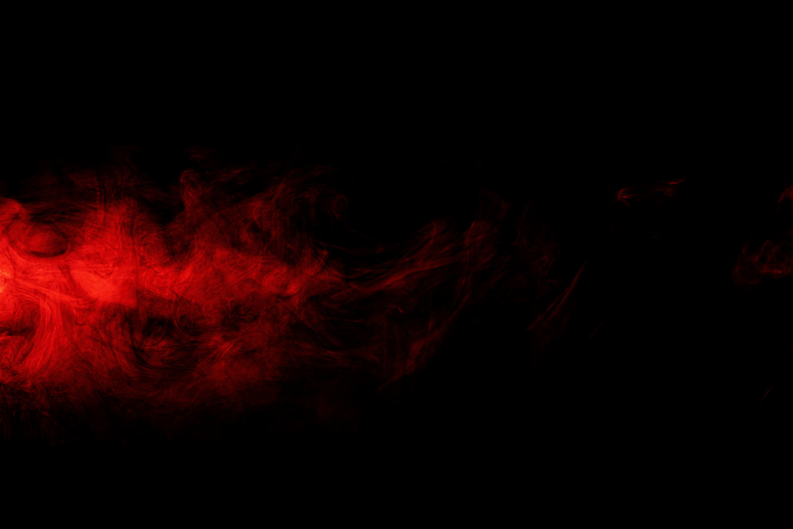 「薄い赤い煙」の写真