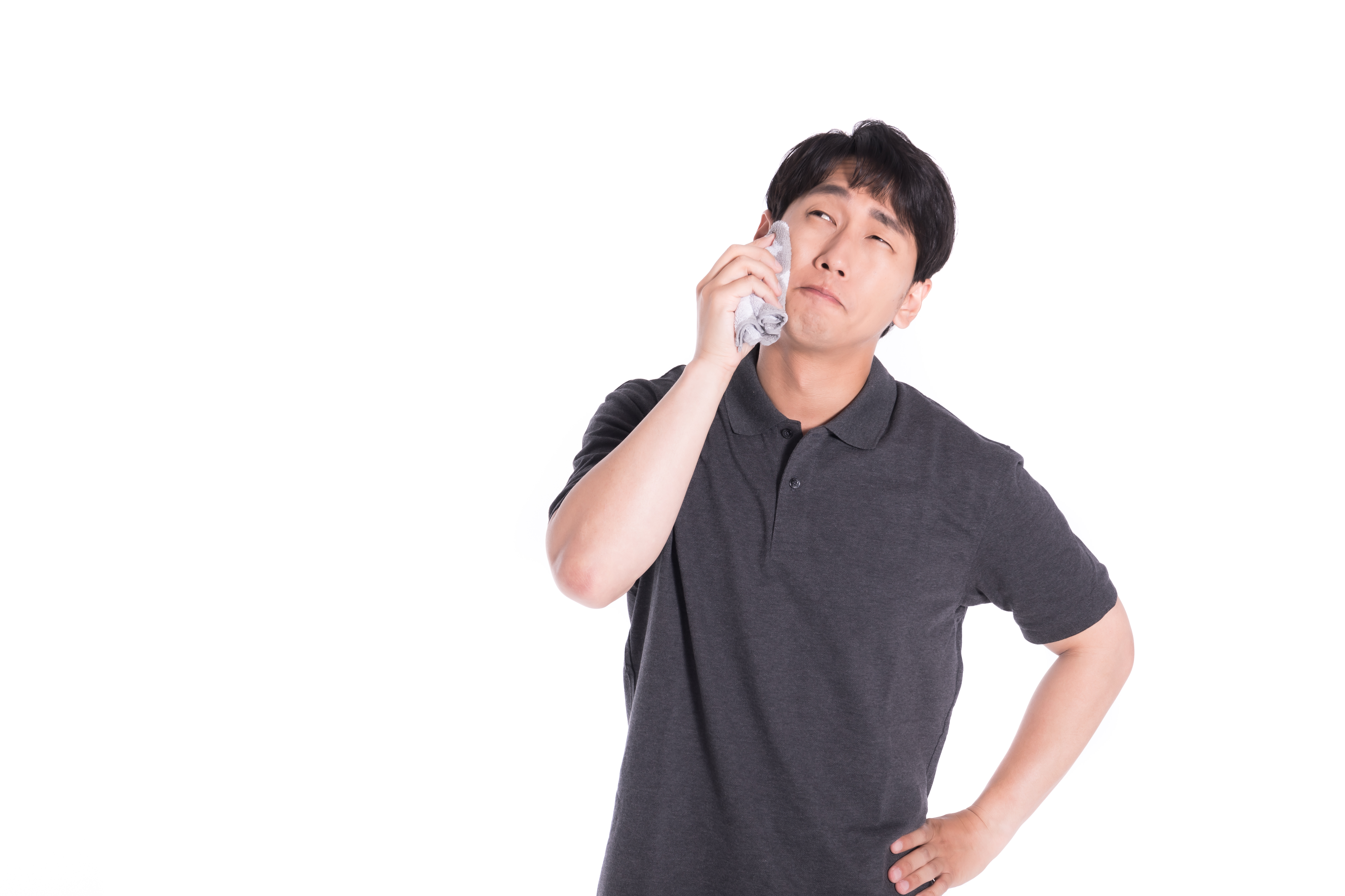 夏日で汗を拭く男性の写真を無料ダウンロード フリー素材 ぱくたそ 夏日で汗を拭く男性の写真を無料ダウンロード フリー素材 ぱくたそ