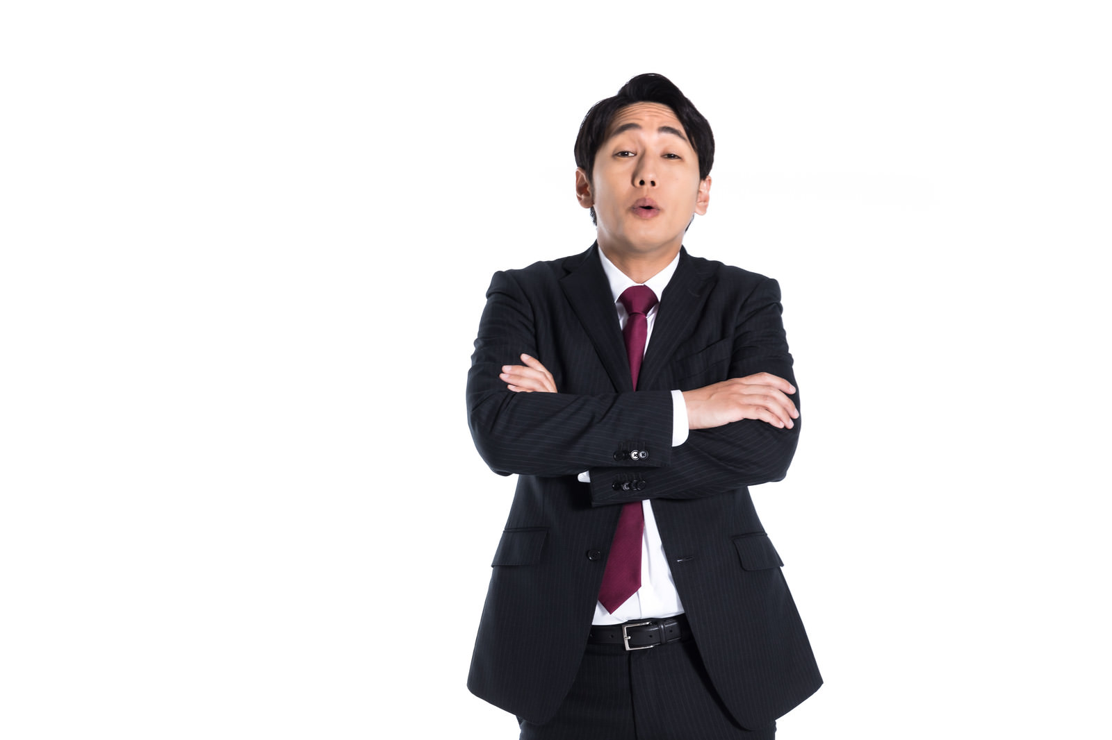 腕組みしながら嫌味を言う上司の写真 画像 を無料ダウンロード フリー素材のぱくたそ