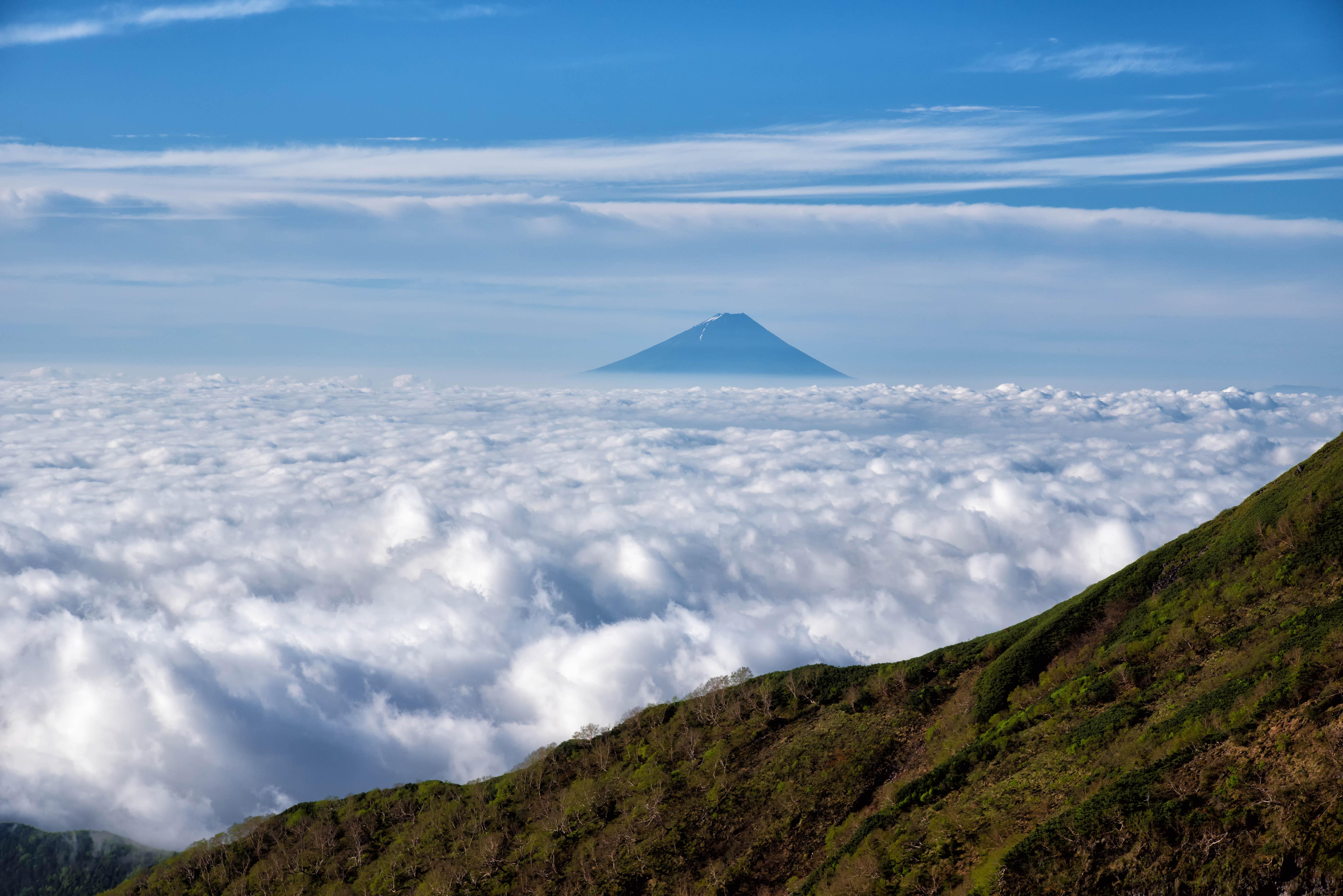 大雲海と富士山の写真を無料ダウンロード フリー素材 ぱくたそ 大雲海と富士山の写真を無料ダウンロード フリー素材 ぱくたそ