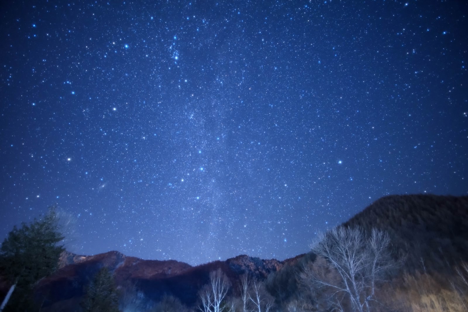 乗鞍高原の星空の写真 画像 フリー素材 ぱくたそ