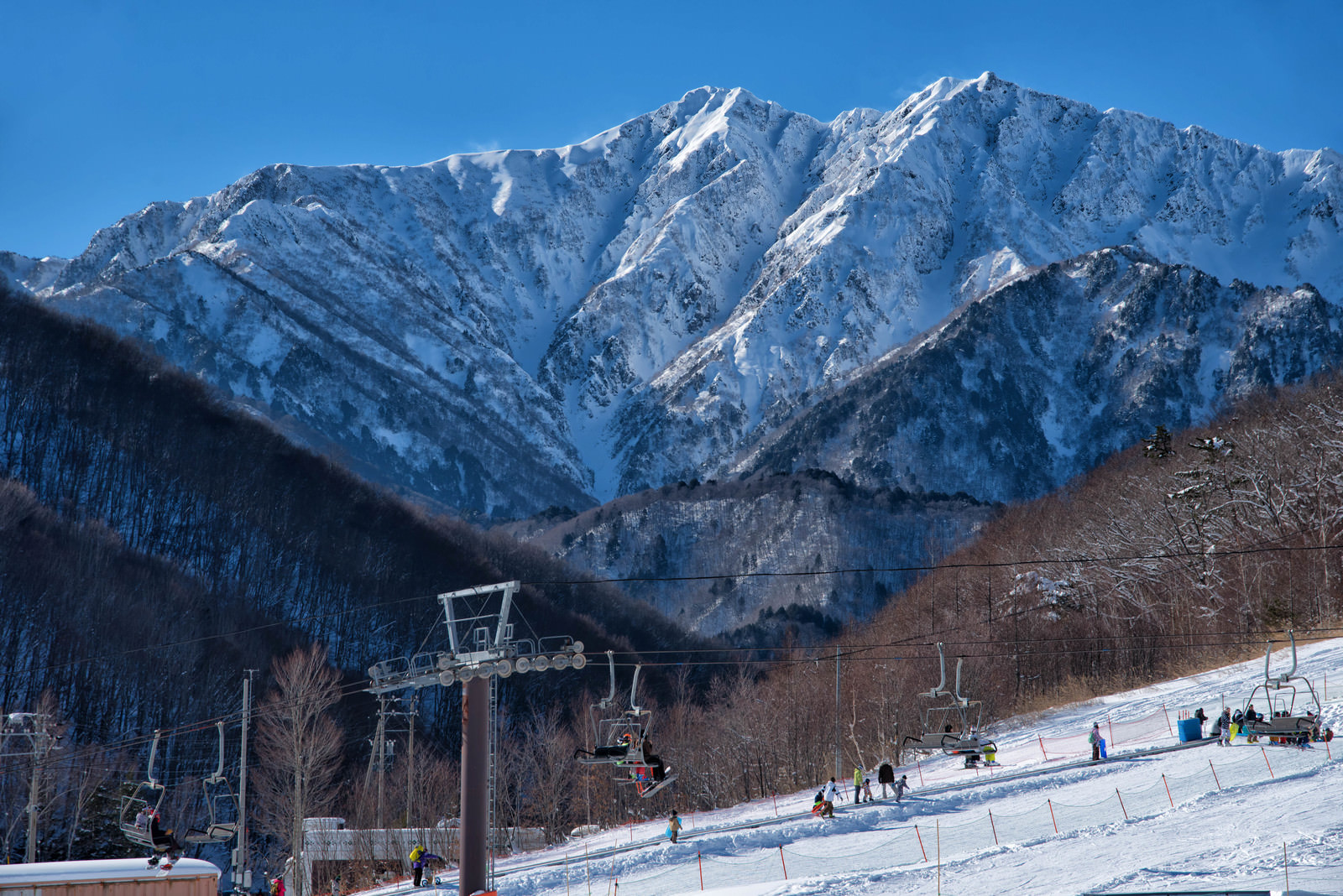 スキー場越しの爺ヶ岳 北アルプス の写真 画像 を無料ダウンロード フリー素材のぱくたそ スキー場越しの爺ヶ岳 北アルプス の写真 画像 を無料ダウンロード フリー素材のぱくたそ