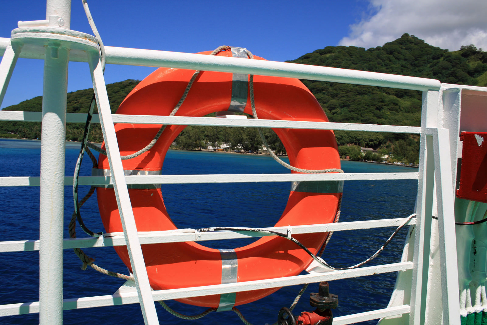 救命浮き輪の写真を無料ダウンロード フリー素材 ぱくたそ