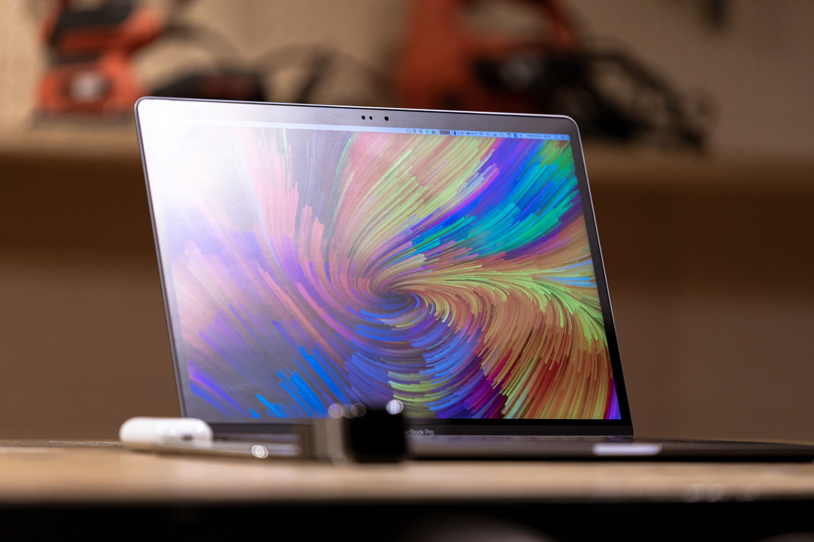 「MacBook Proのディスプレイ」の写真